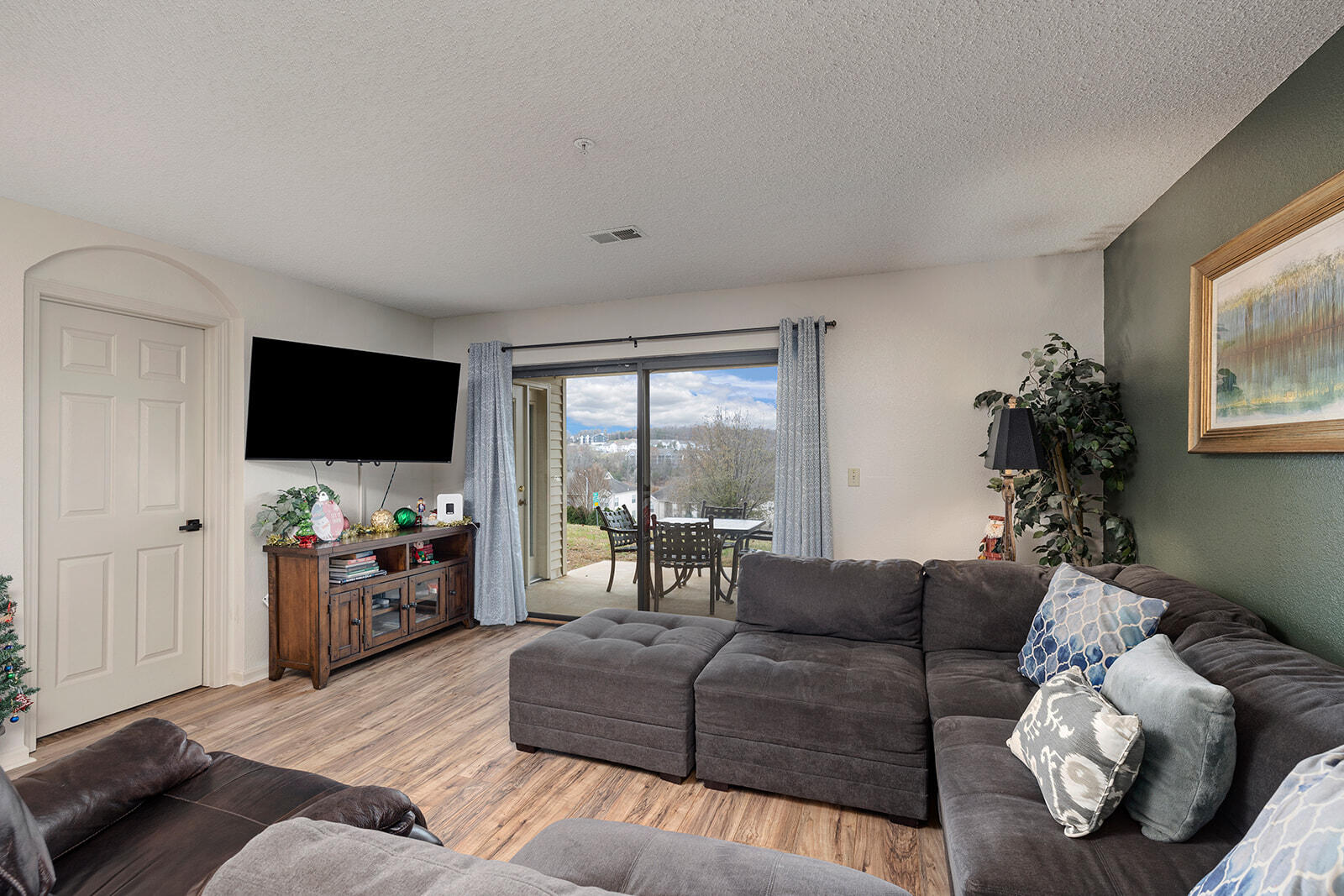 350 South Wildwood Drive Property Photo 6