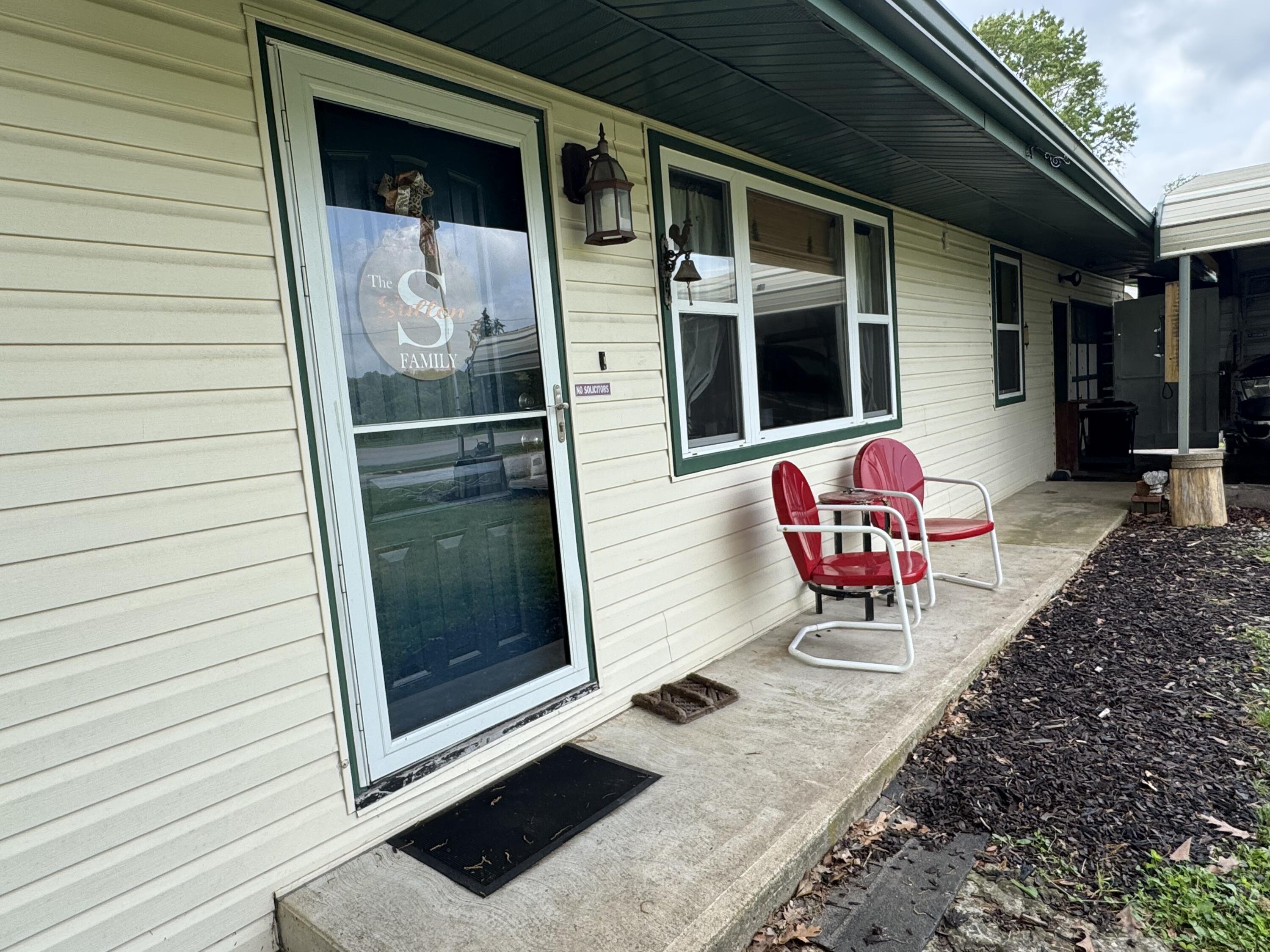 707 Highway F Property Photo 3