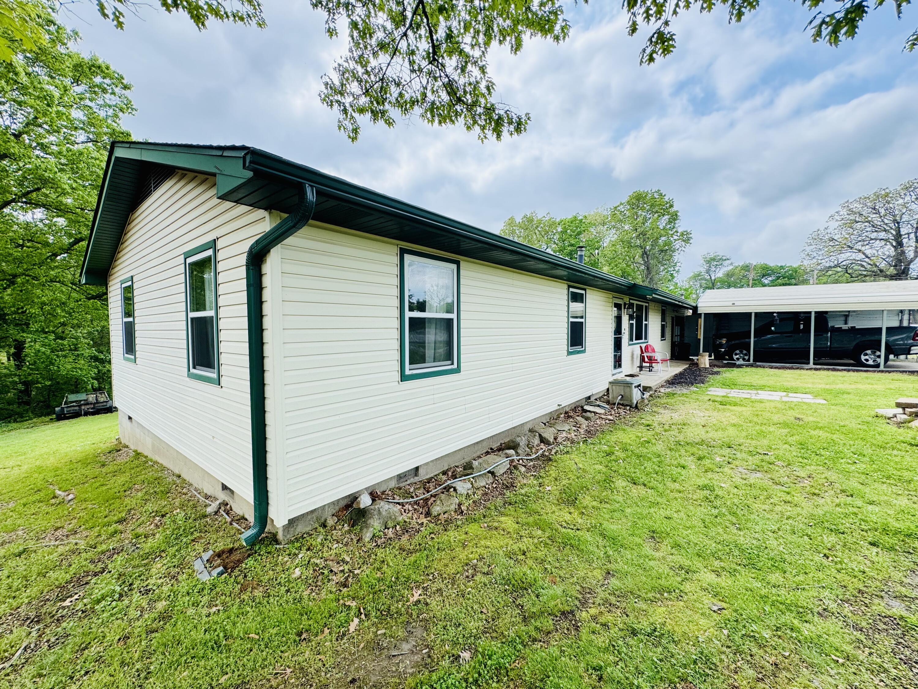 707 Highway F Property Photo 4