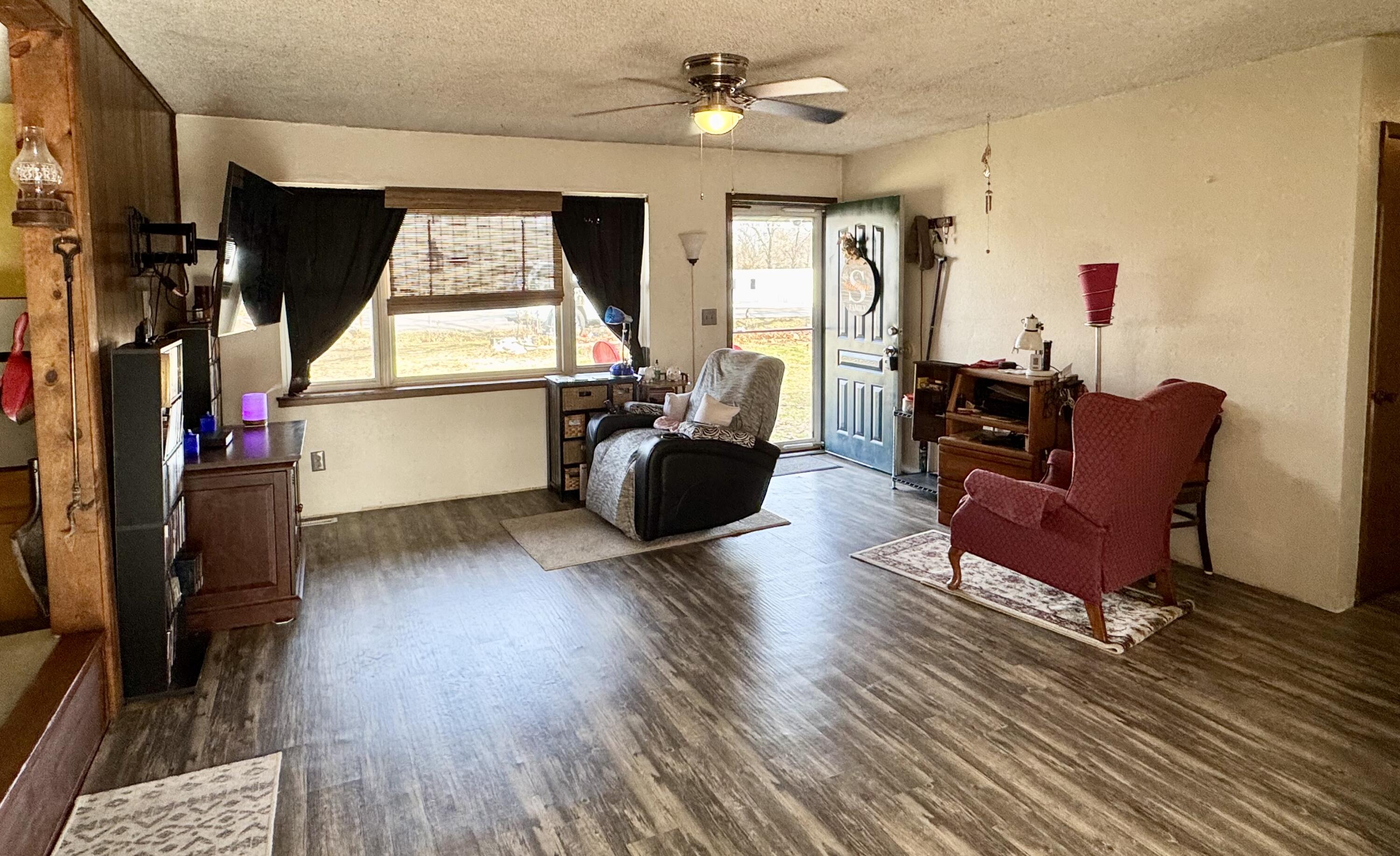 707 Highway F Property Photo 7