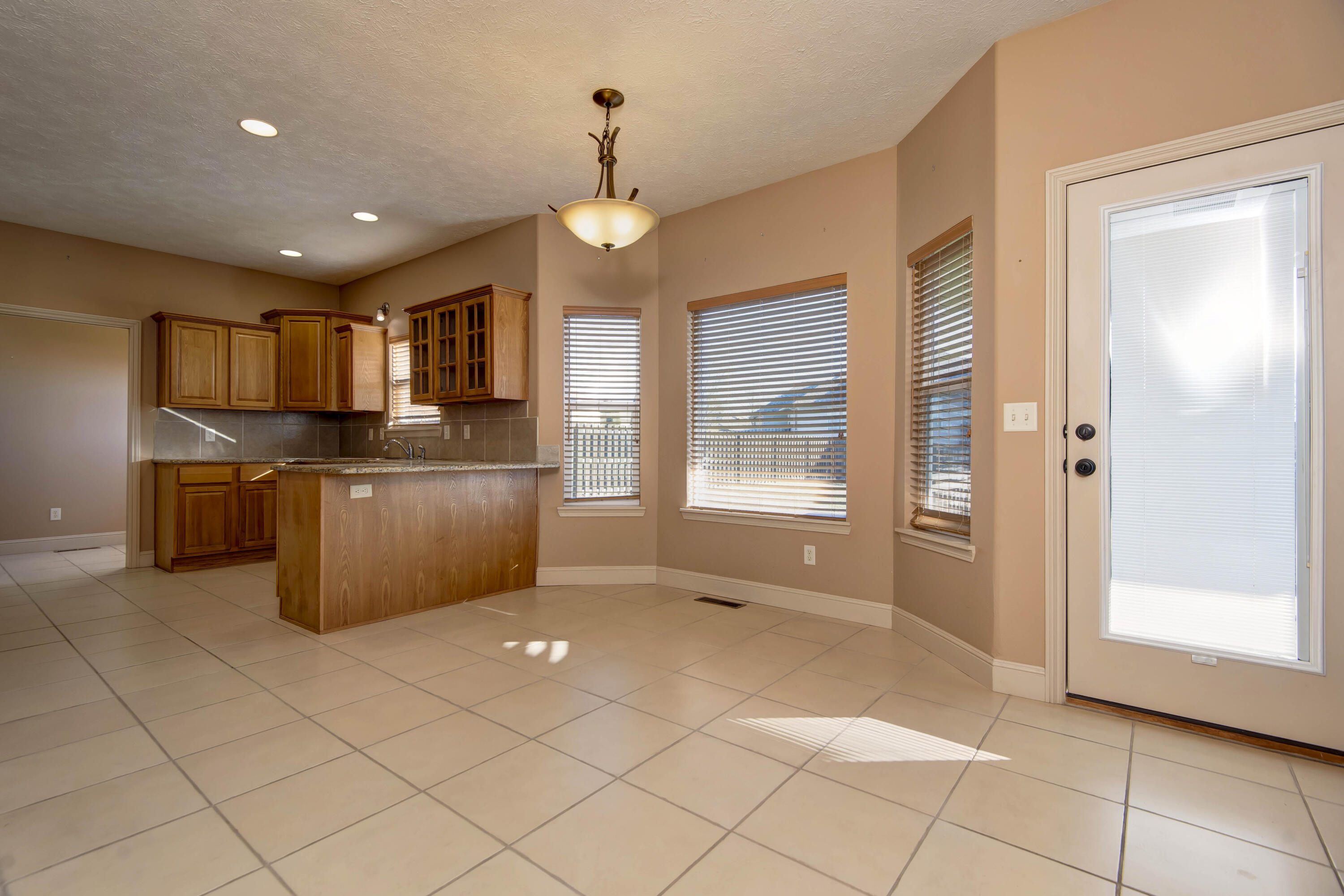 3738 North Mccurry Avenue Property Photo 9