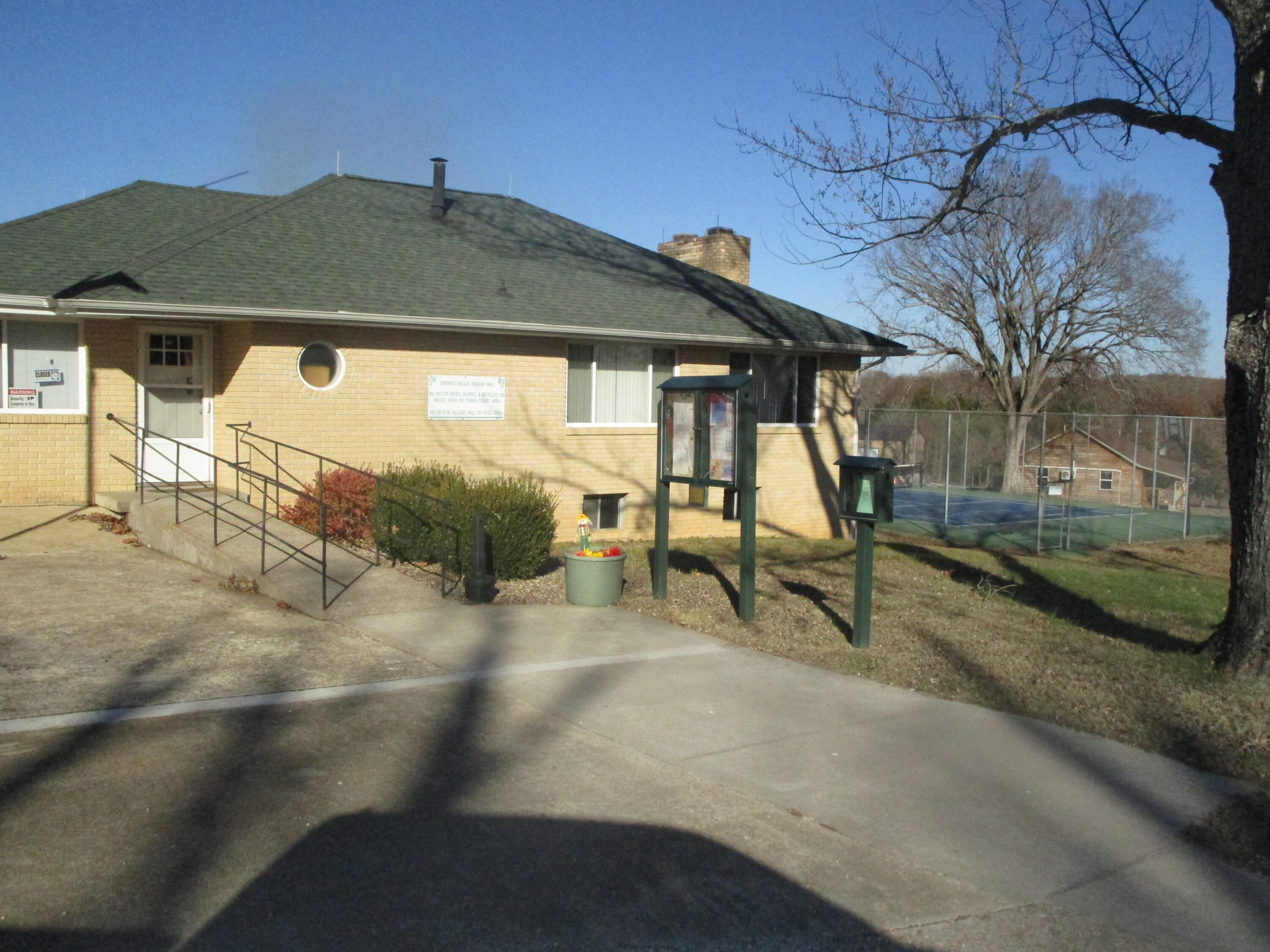 000 East Mockingbird Property Photo 13