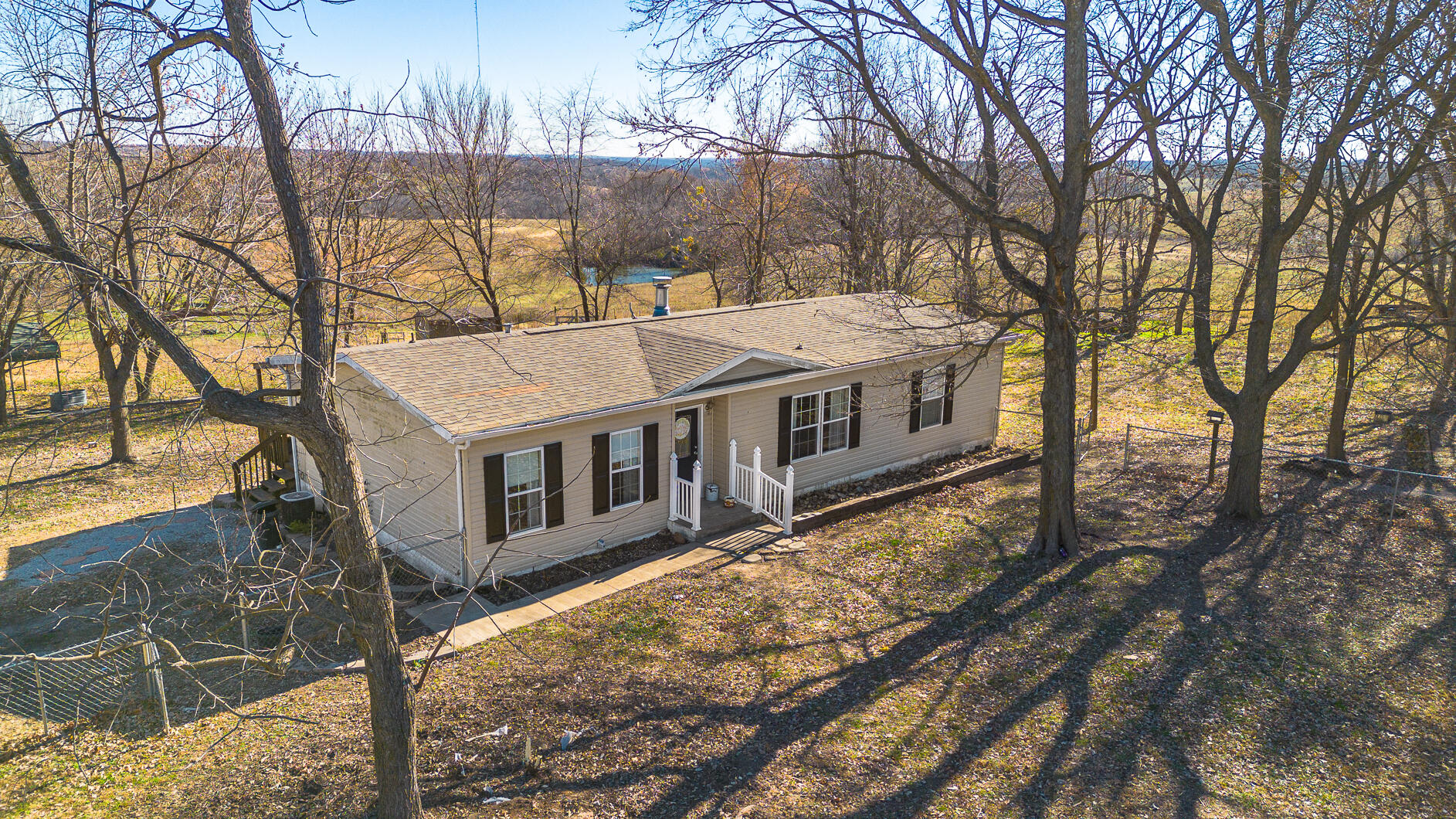 7410 State Highway M Property Photo 3