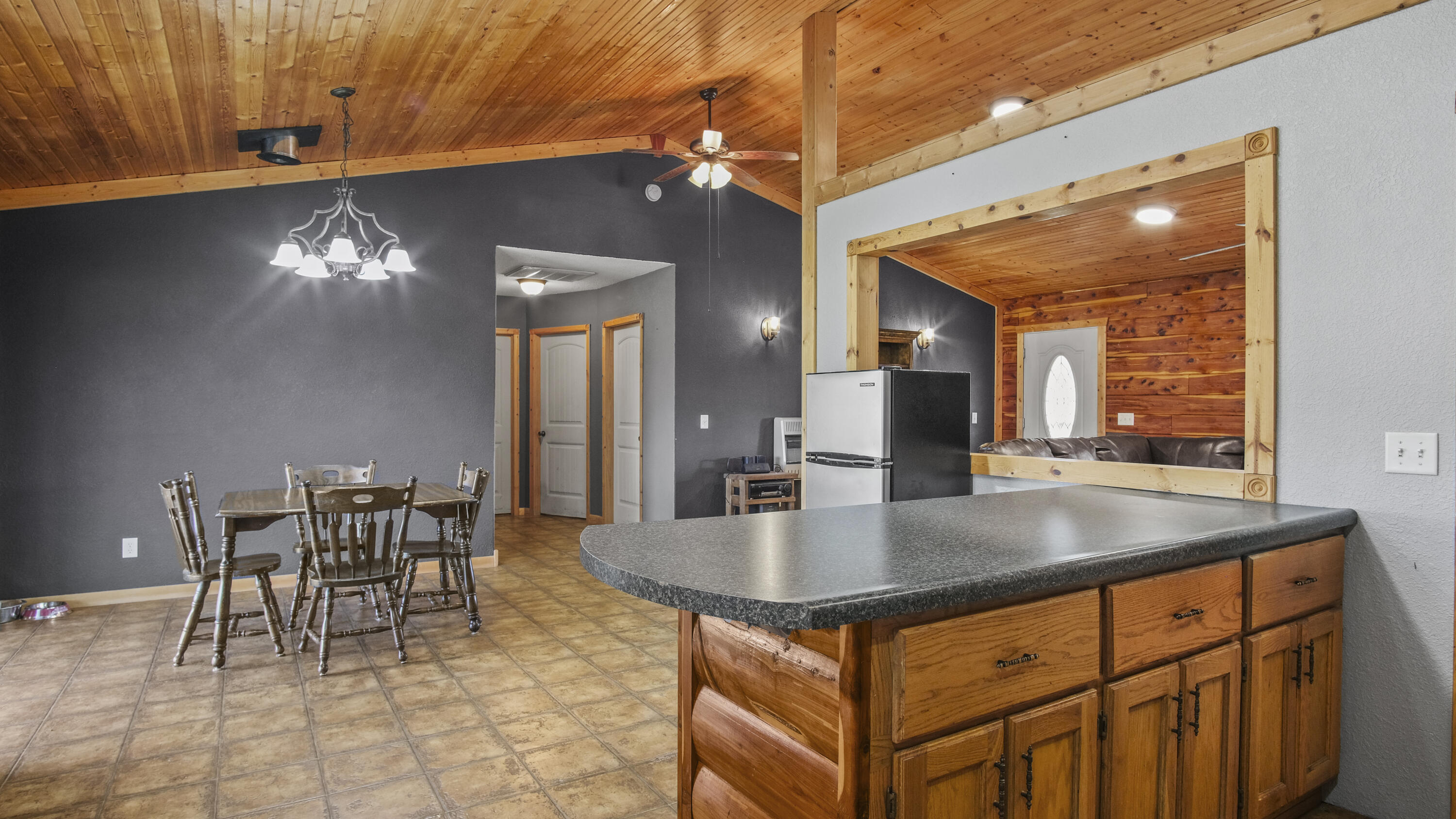 323 County Road 6720 Property Photo 11