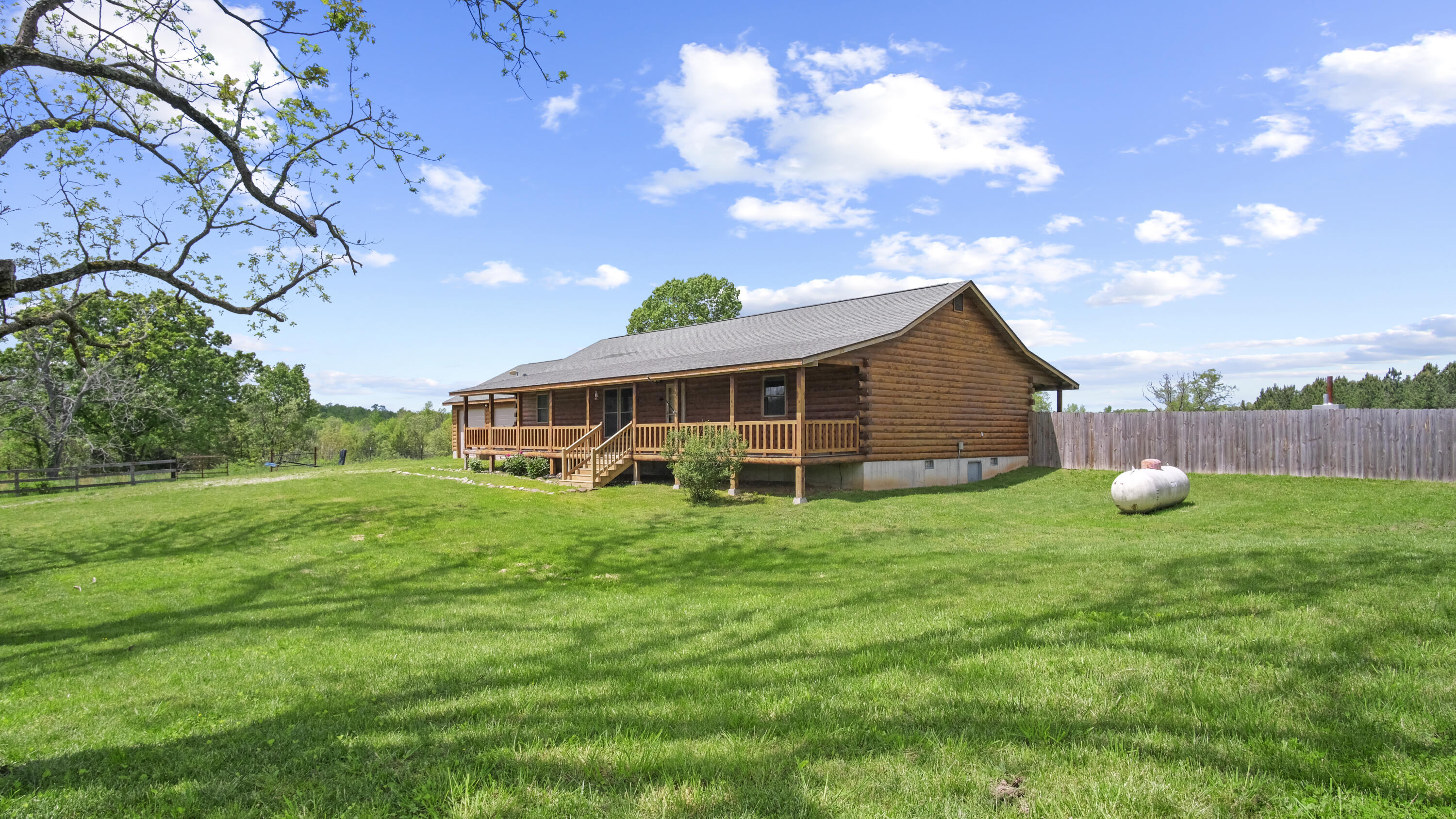 323 County Road 6720 Property Photo 24