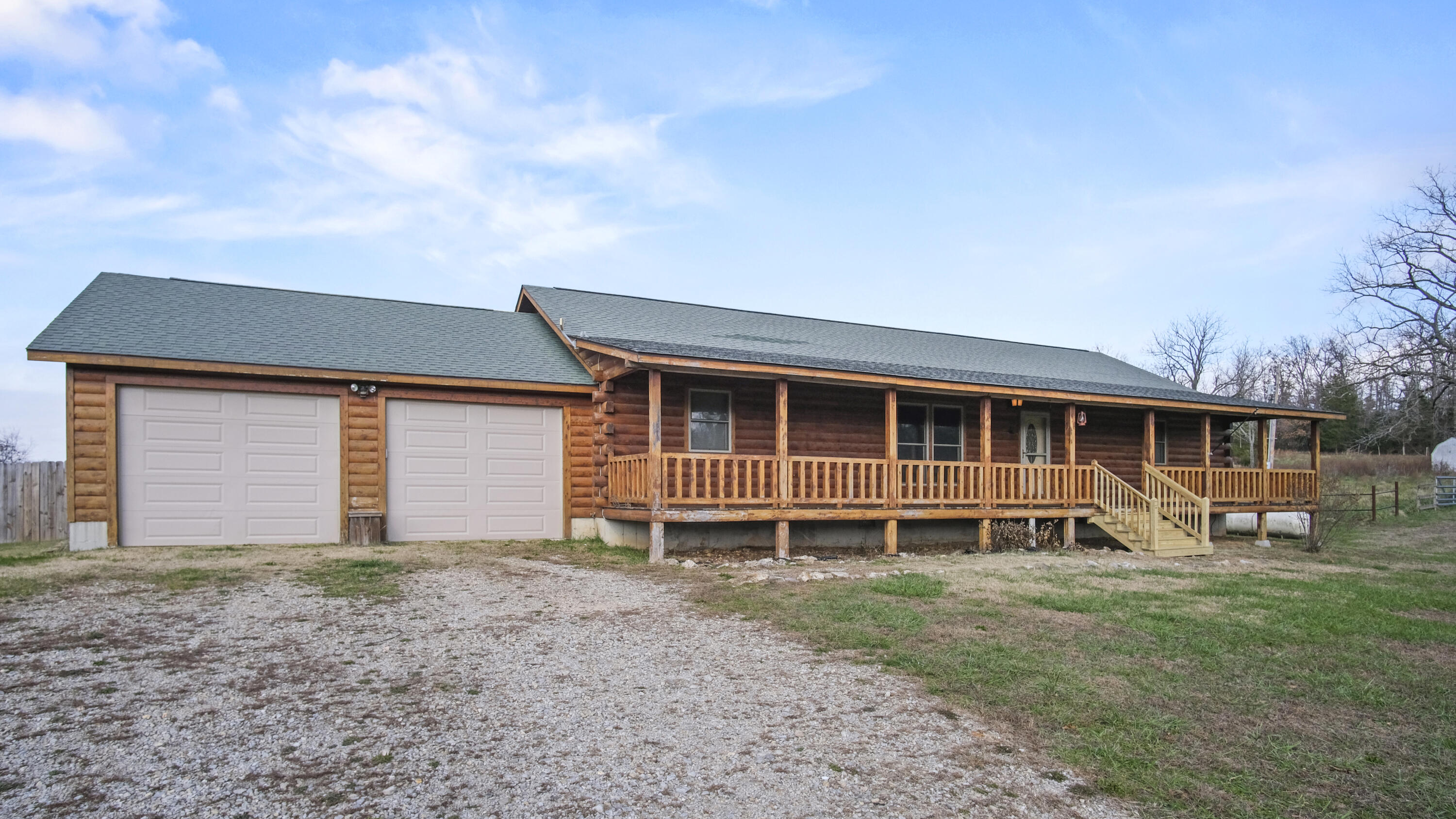 323 County Road 6720 Property Photo 4