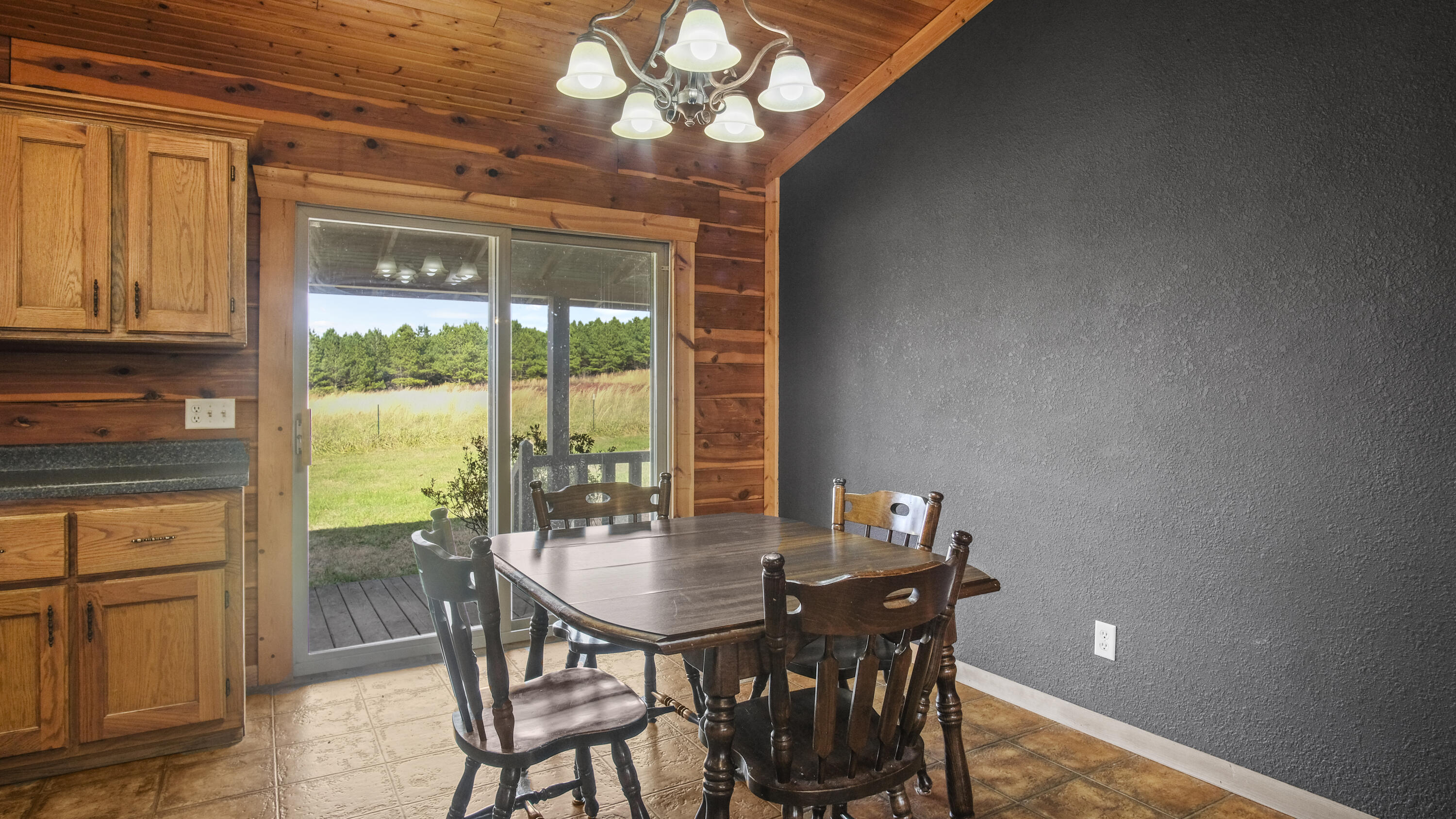 323 County Road 6720 Property Photo 8