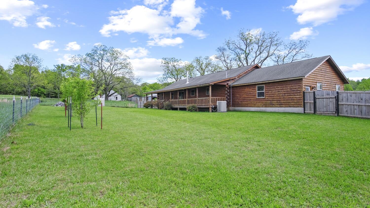 323 County Road 6720 Property Photo 27
