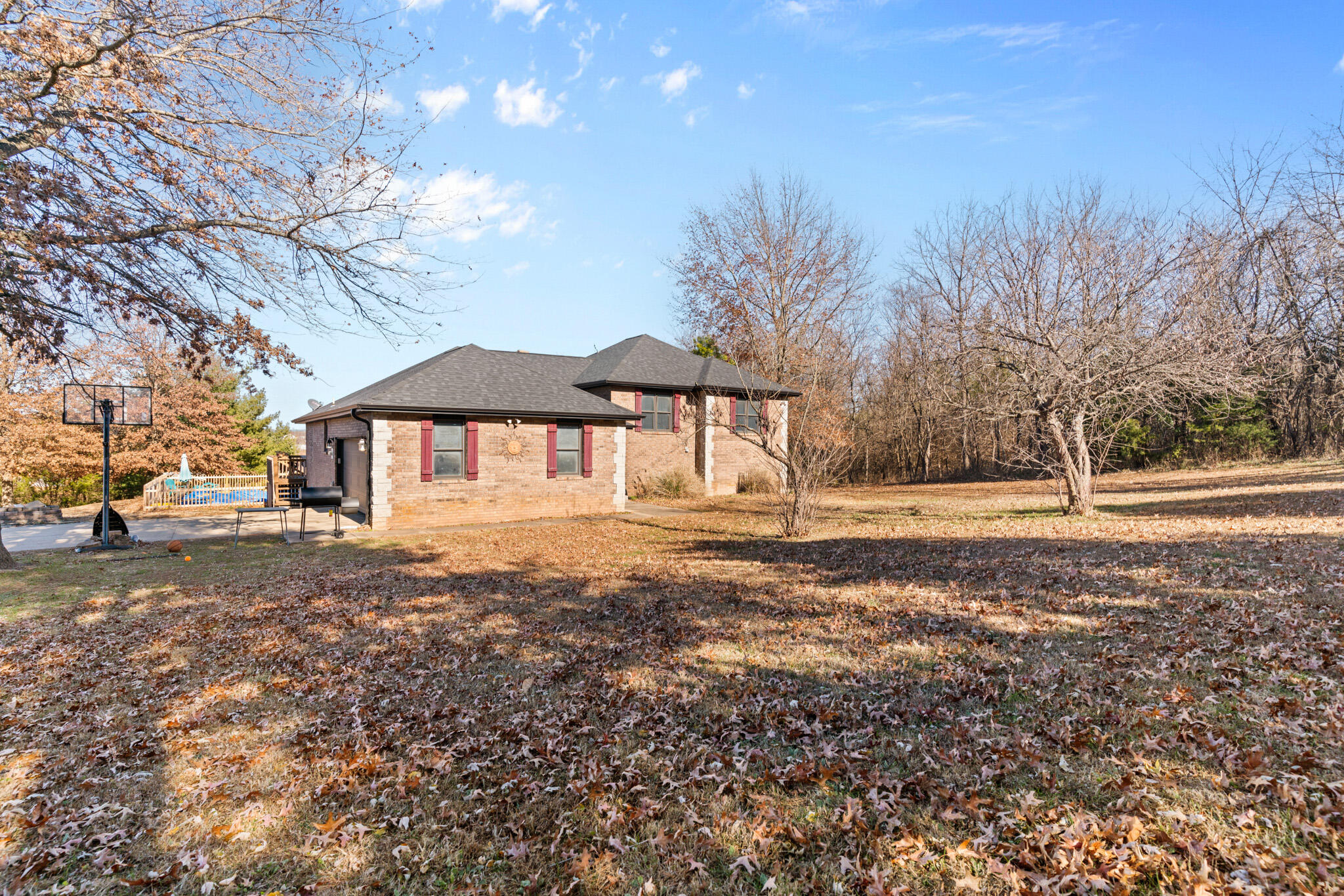 457 East War Horse Lane Property Photo 5