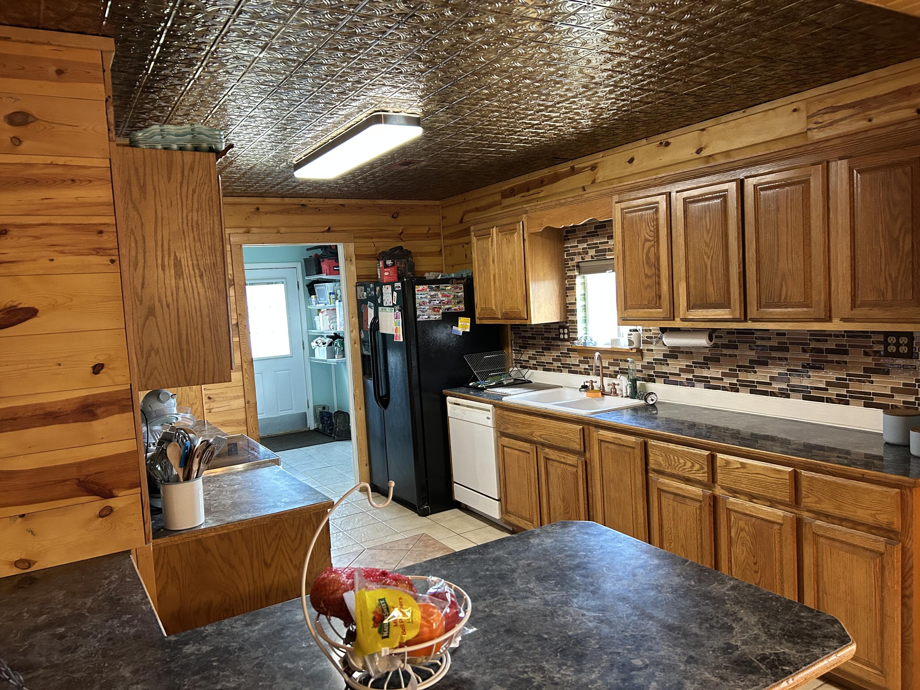 23700 E State Highway 76 Property Photo 6