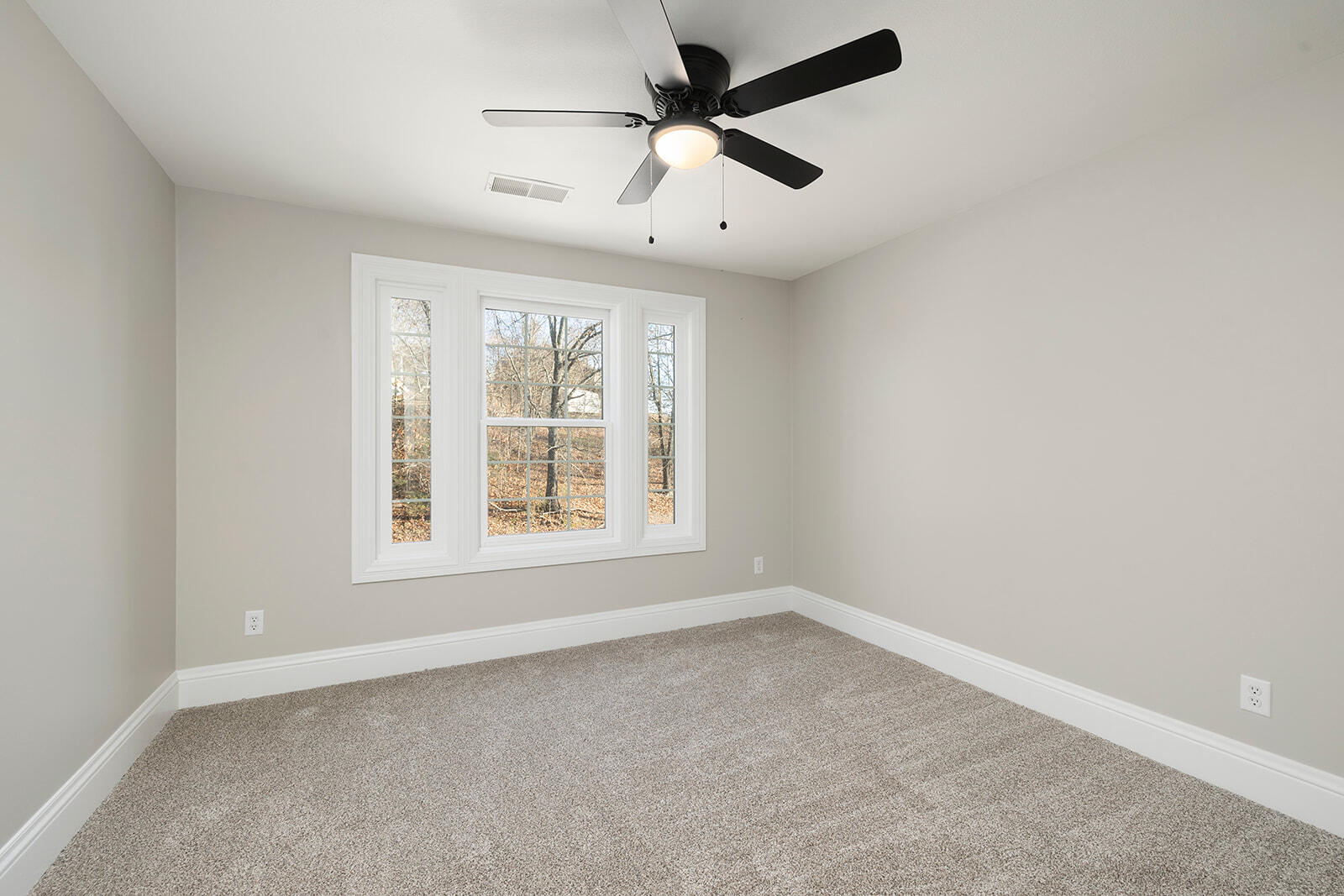 136 Grand Pointe Property Photo 46