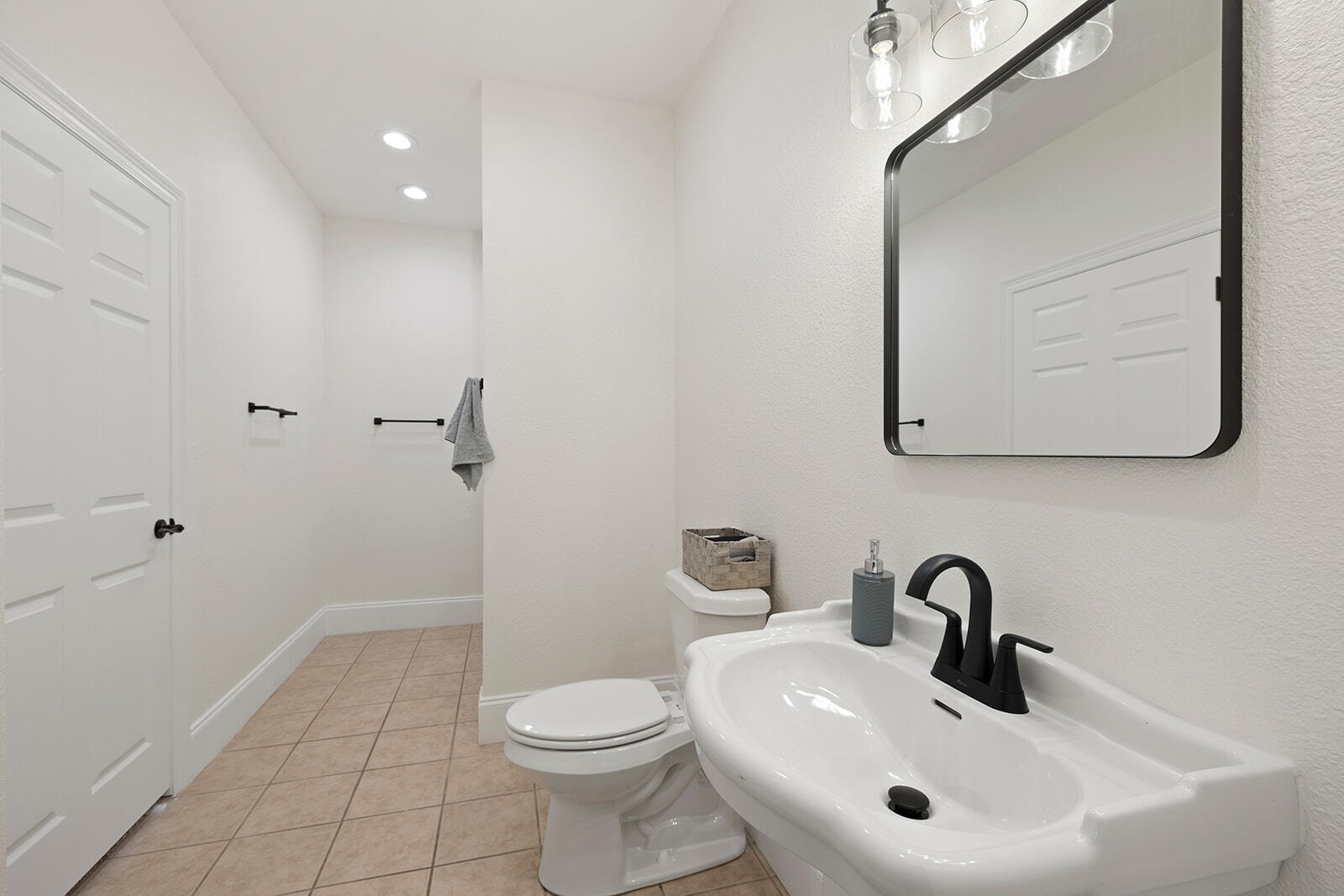 136 Grand Pointe Property Photo 53