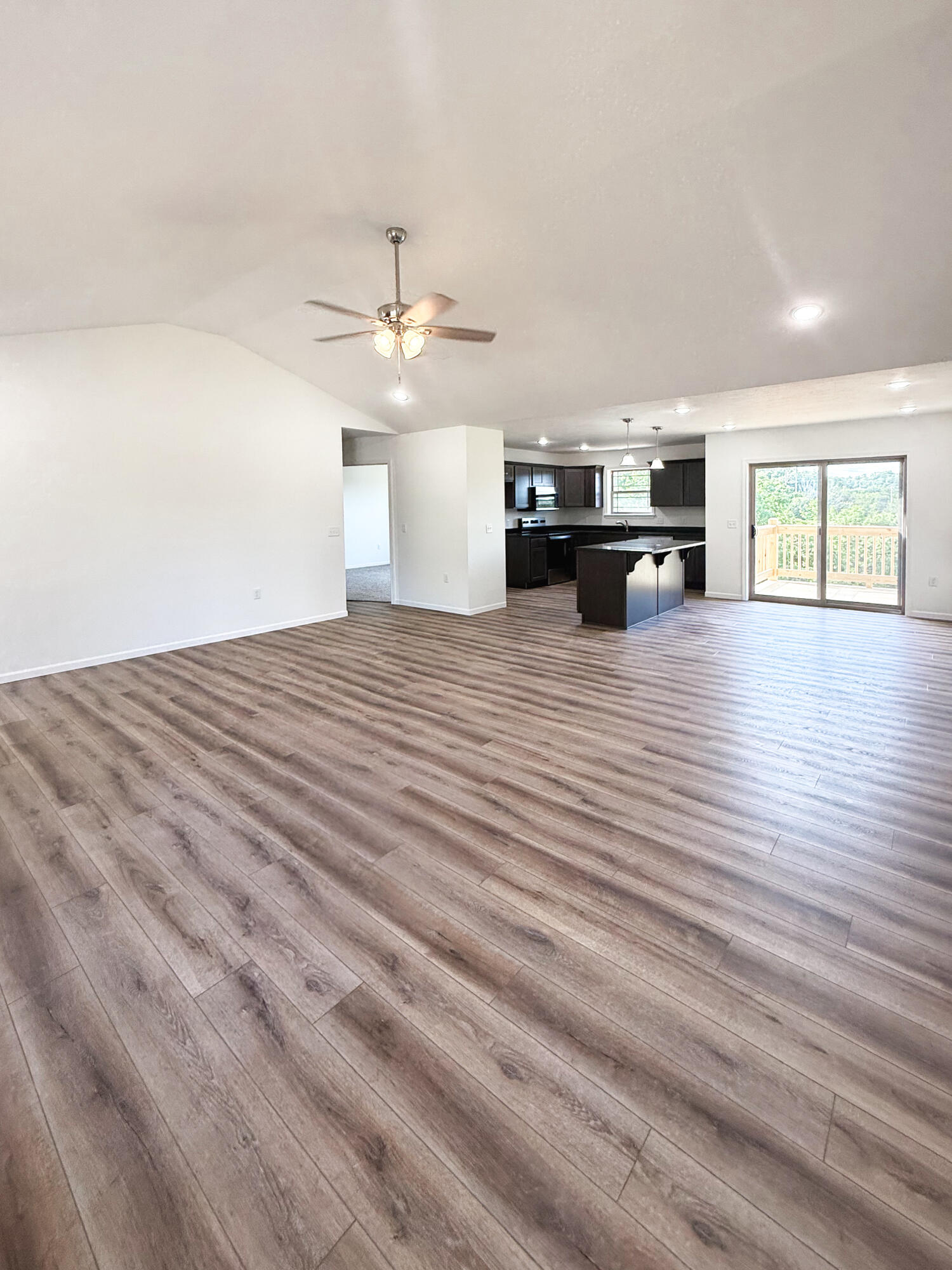 551 Pine Woods Village Drive Property Photo 5