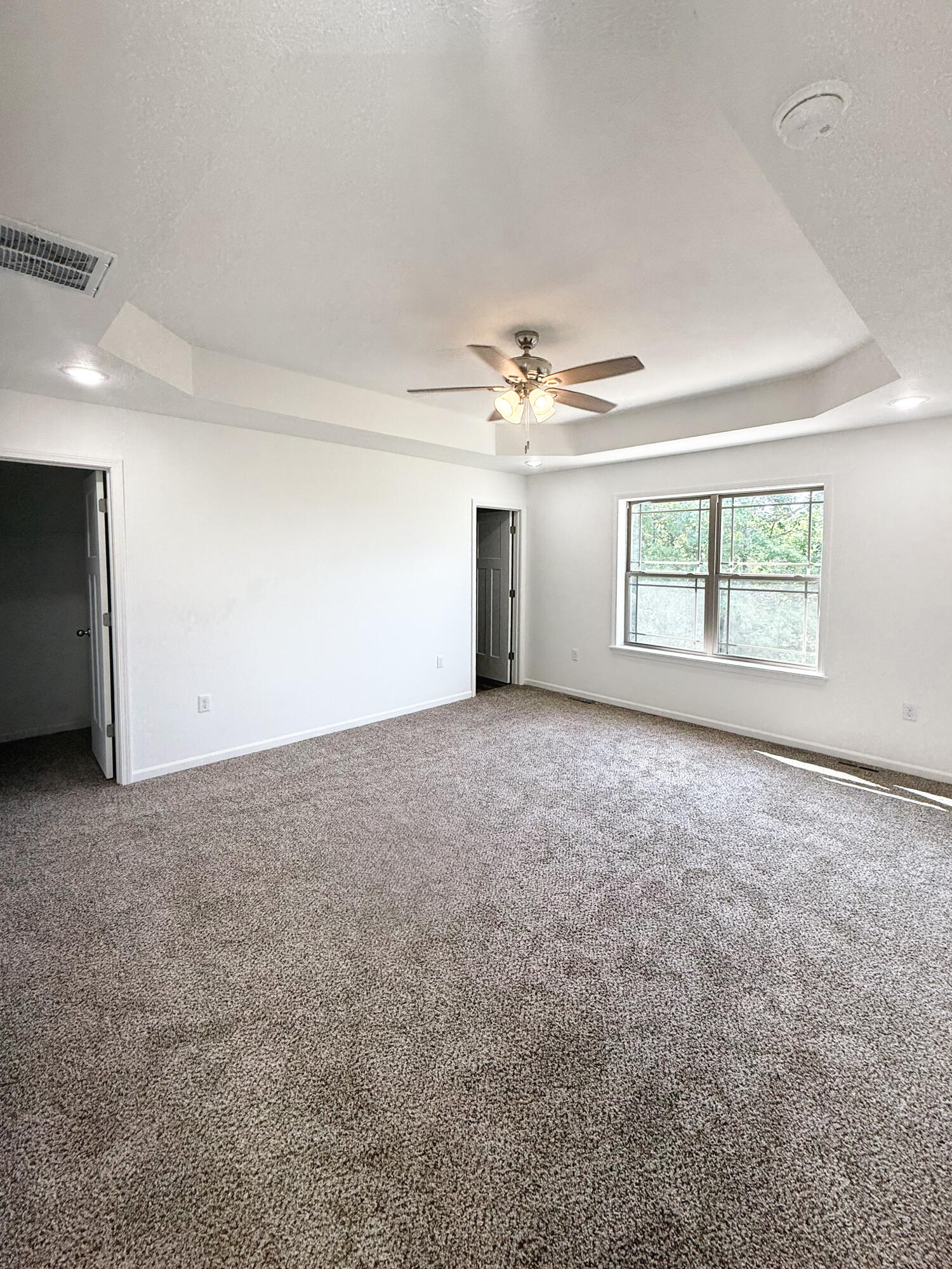 551 Pine Woods Village Drive Property Photo 6