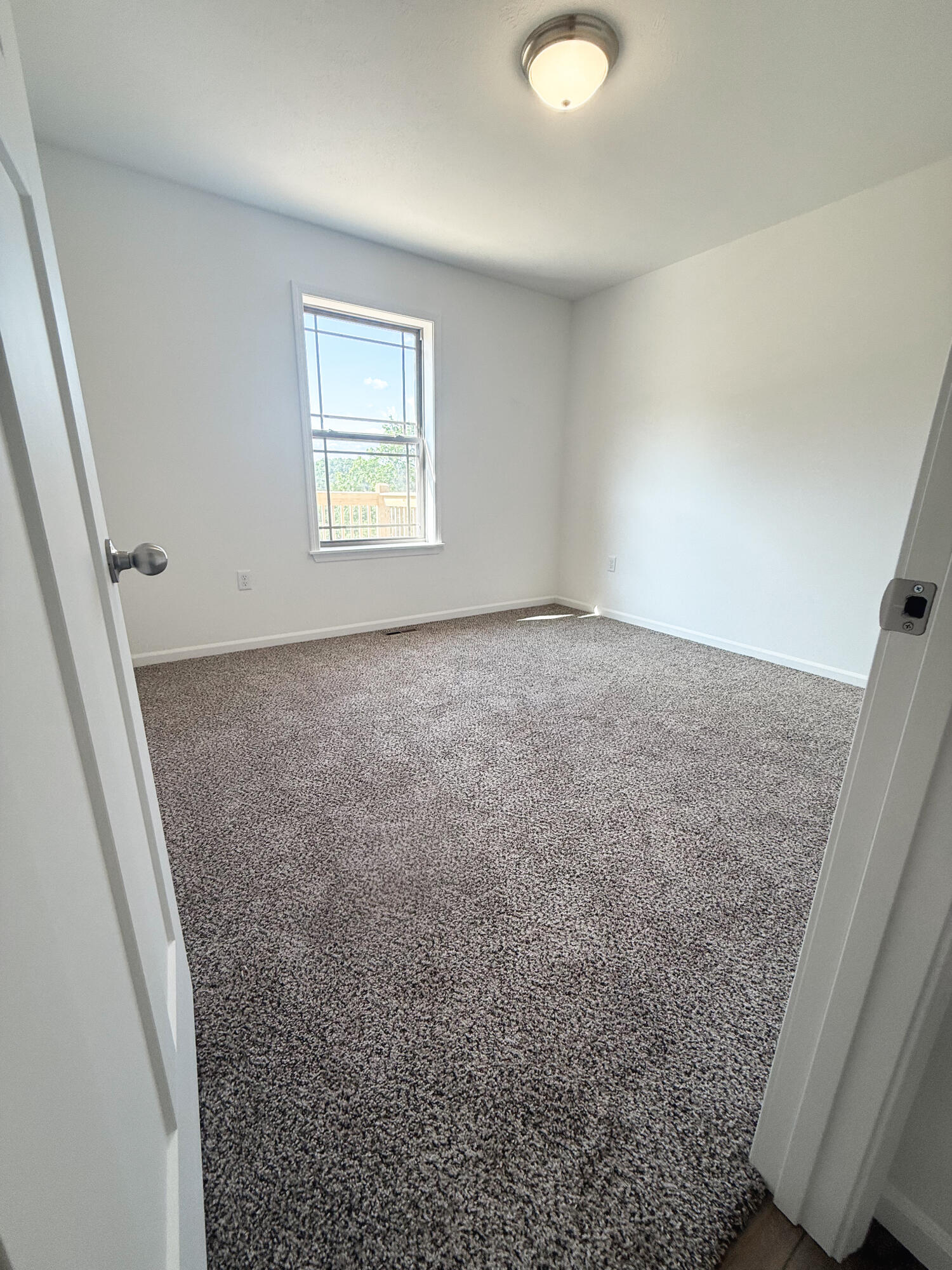 551 Pine Woods Village Drive Property Photo 10