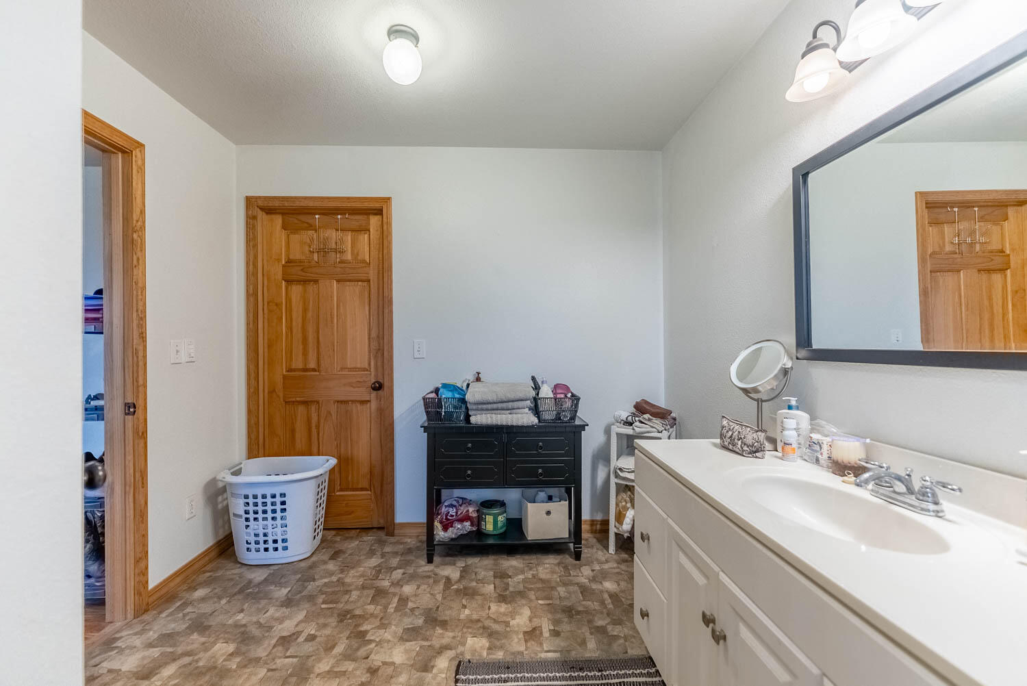 8806 County Road 9460 Property Photo 14