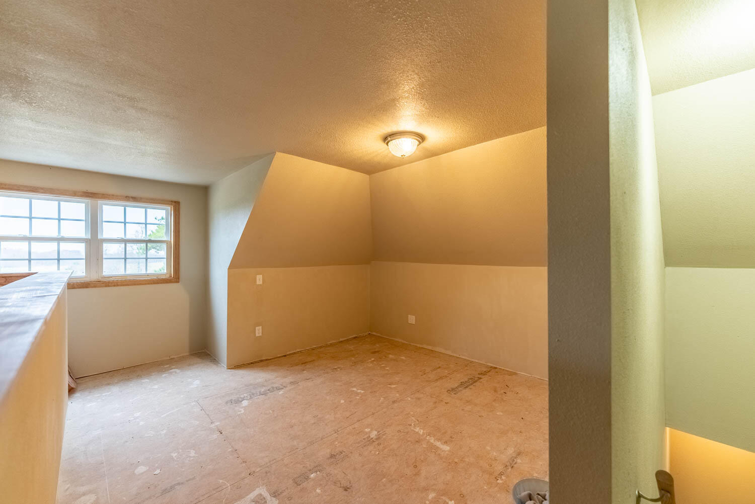 8806 County Road 9460 Property Photo 18