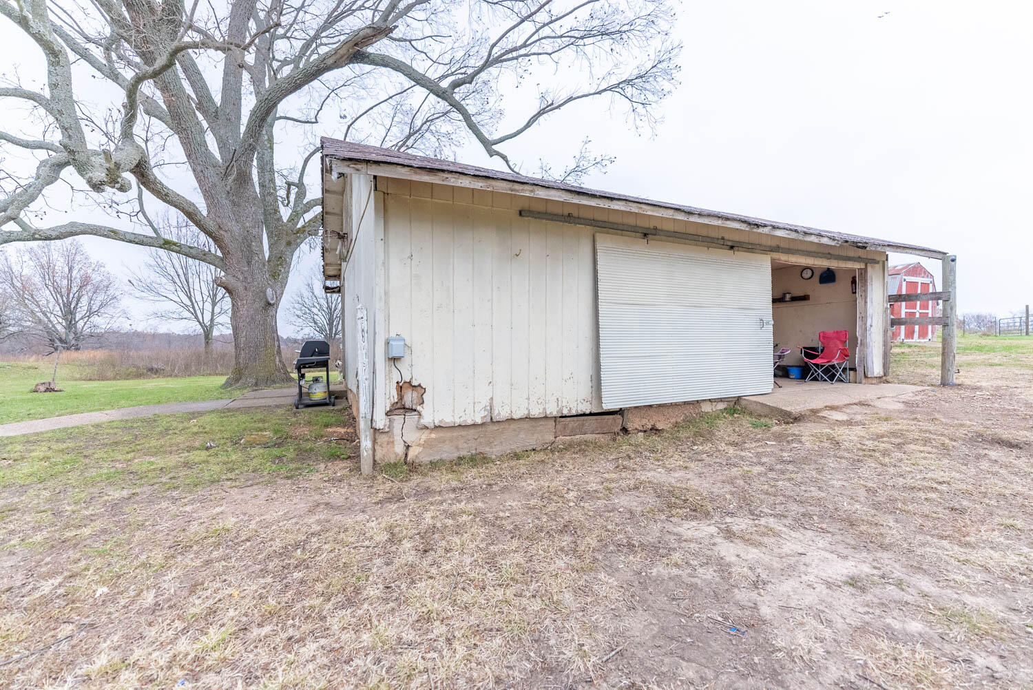 8806 County Road 9460 Property Photo 25