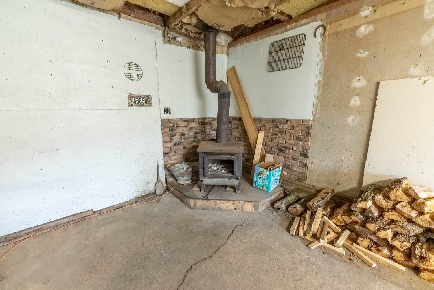 8806 County Road 9460 Property Photo 27