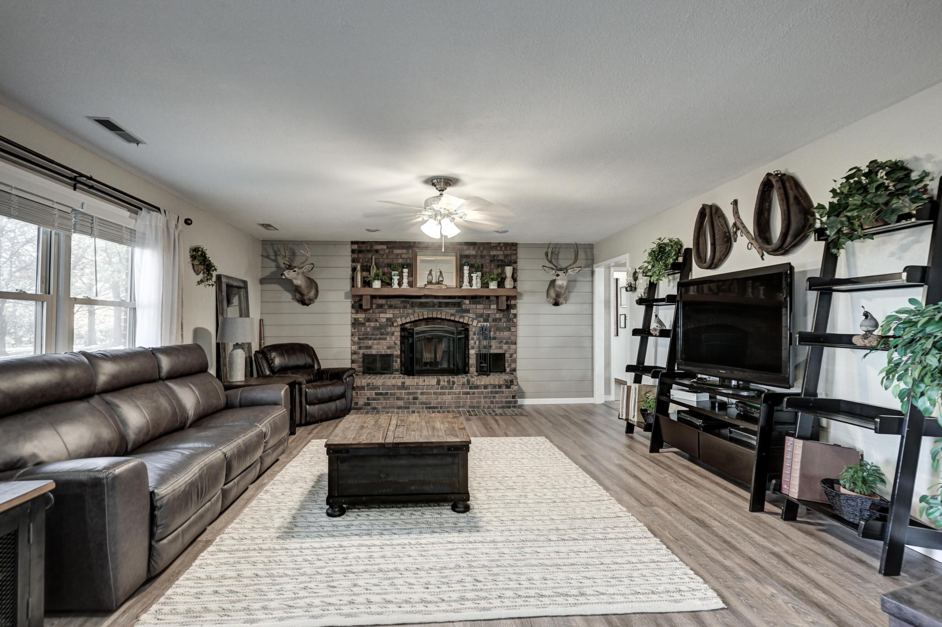 1272 Timberline Lane Property Photo 4