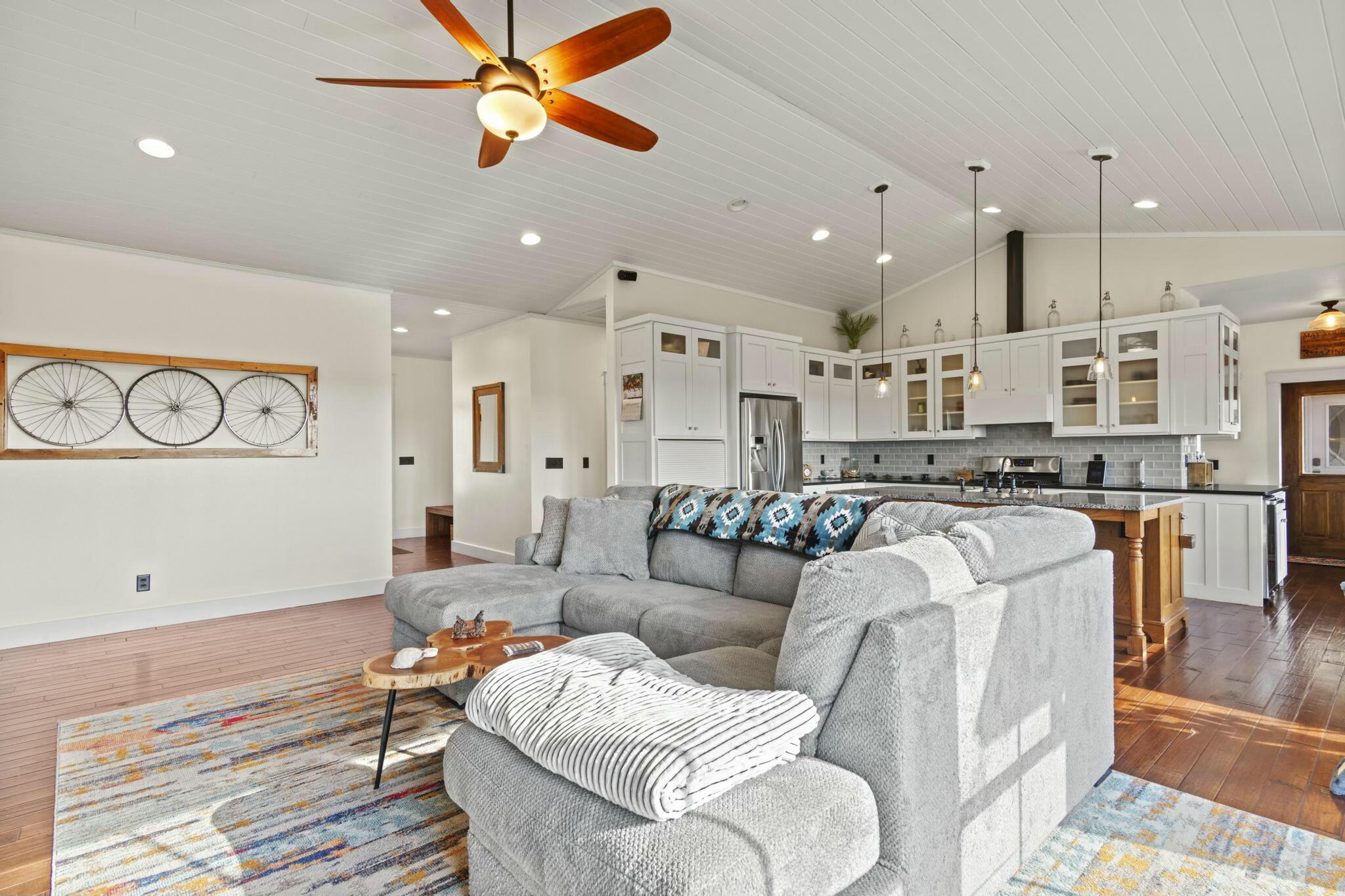 720 Yandell Cove Road Property Photo 10