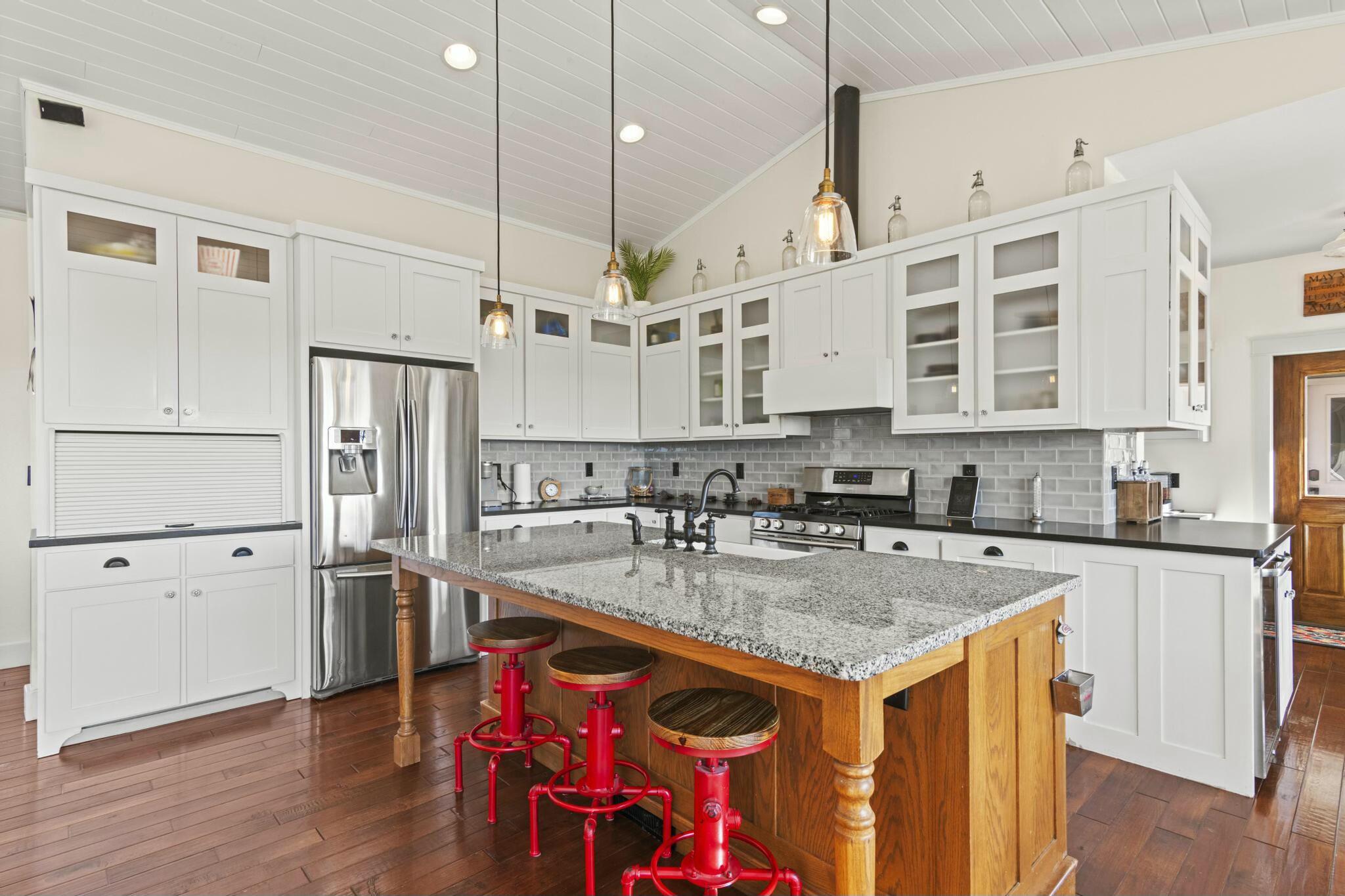 720 Yandell Cove Road Property Photo 12