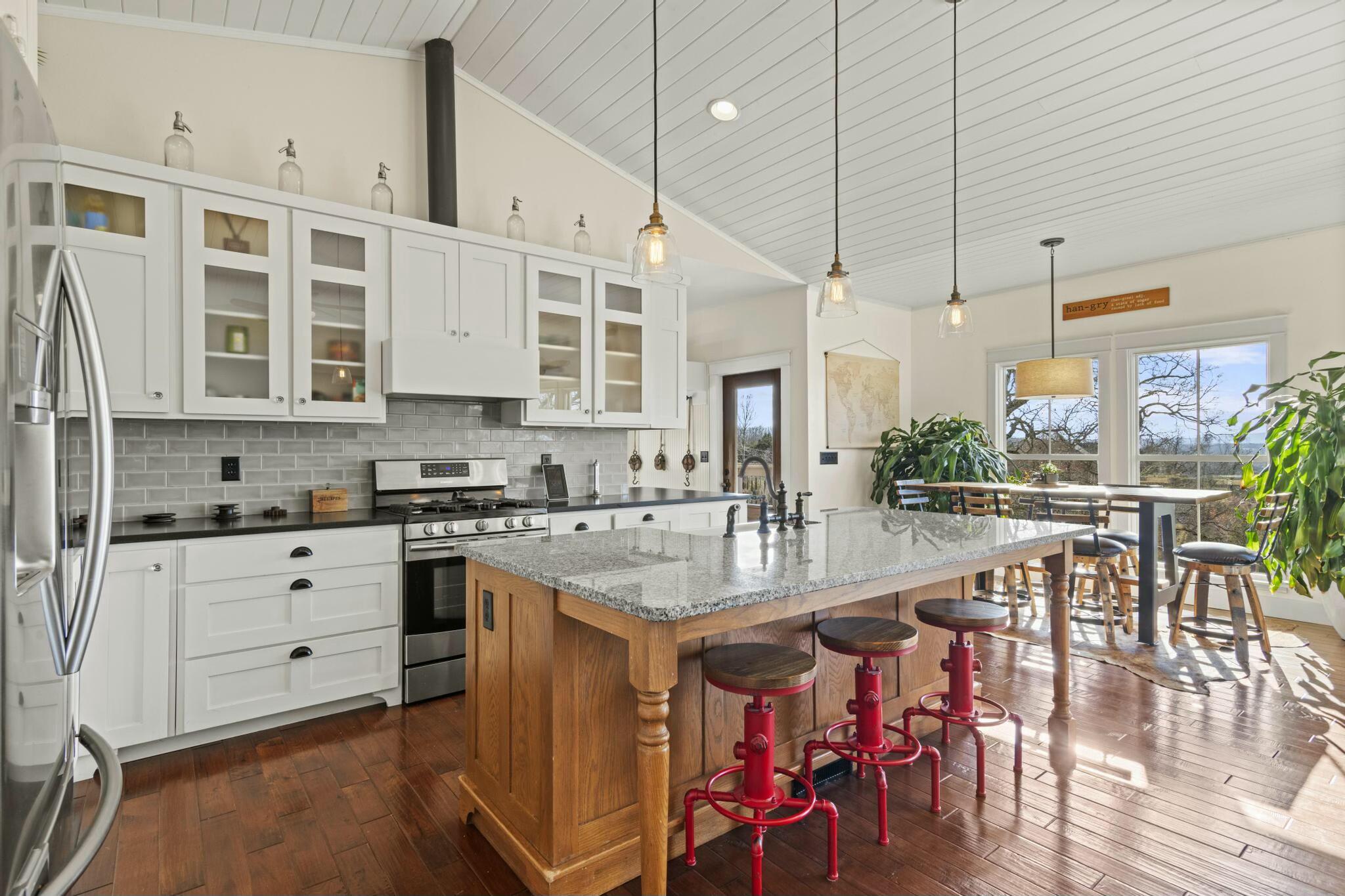 720 Yandell Cove Road Property Photo 13