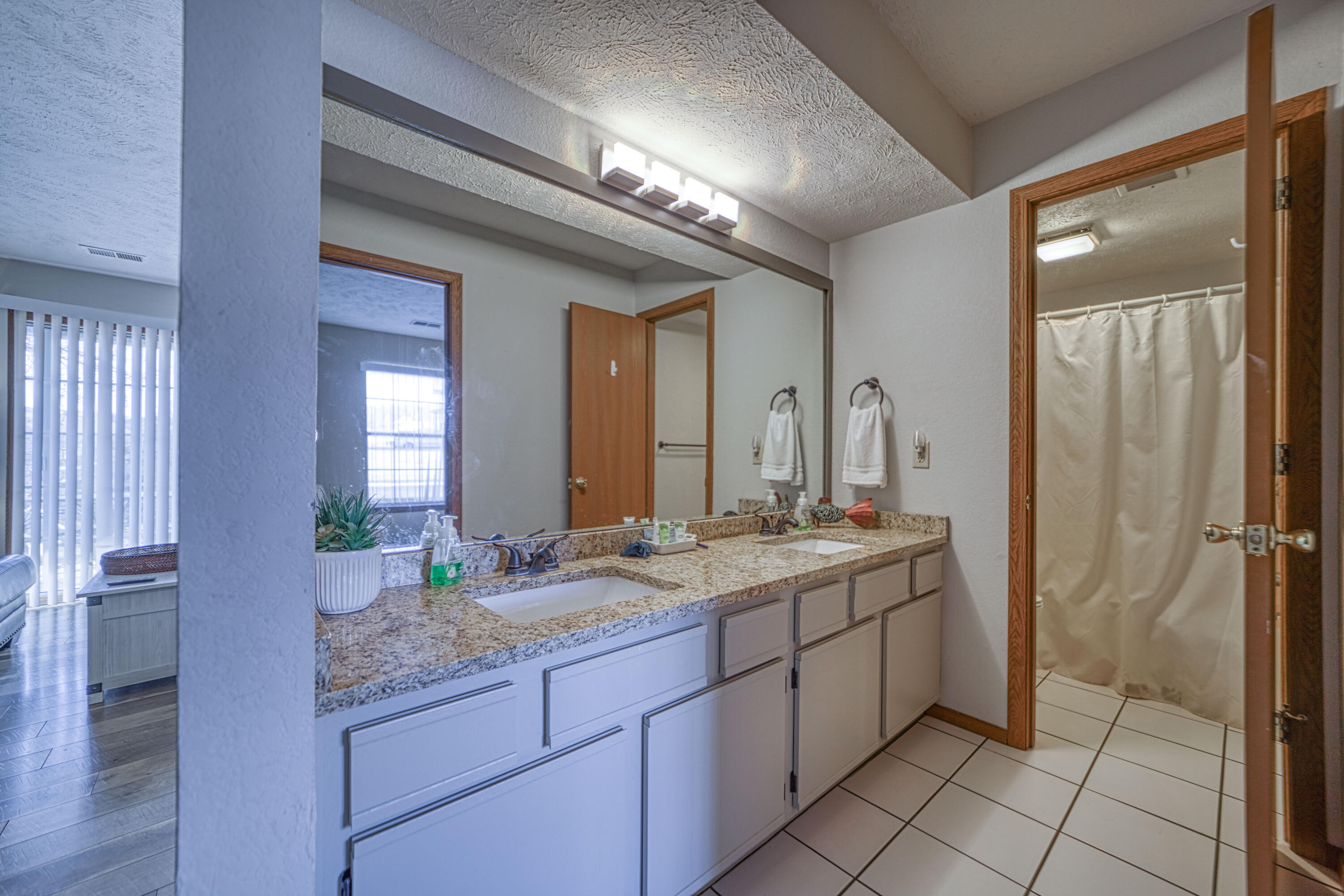 4 Memory Lane Property Photo 16