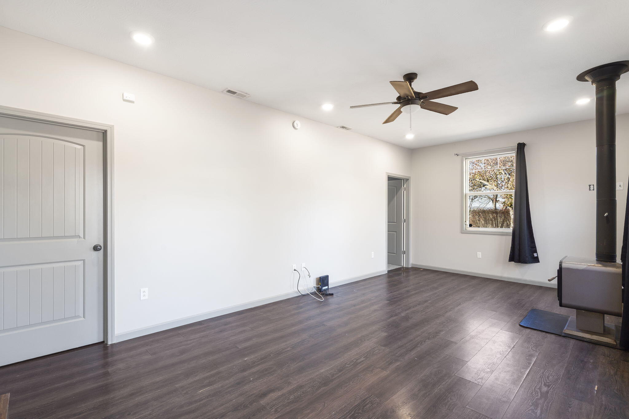 245 Country Hills Drive Property Photo 14