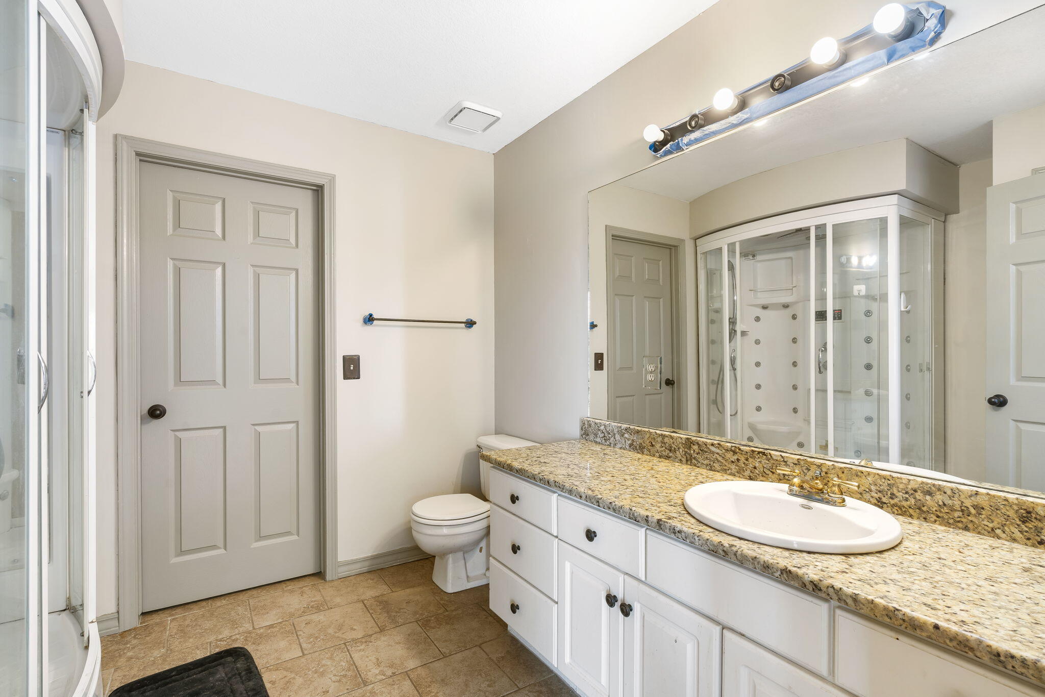 245 Country Hills Drive Property Photo 27
