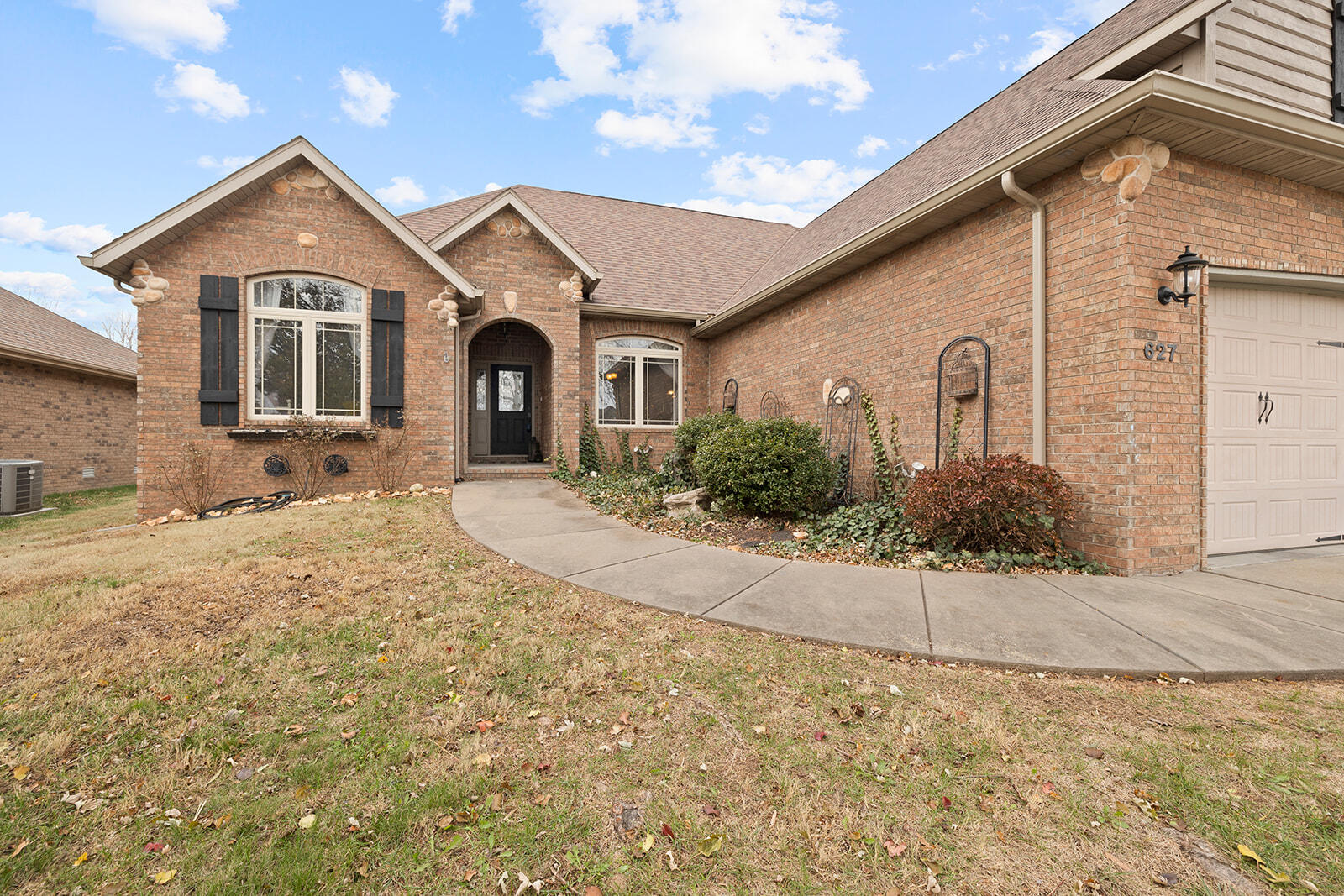 627 North Rockingham Avenue Property Photo 2