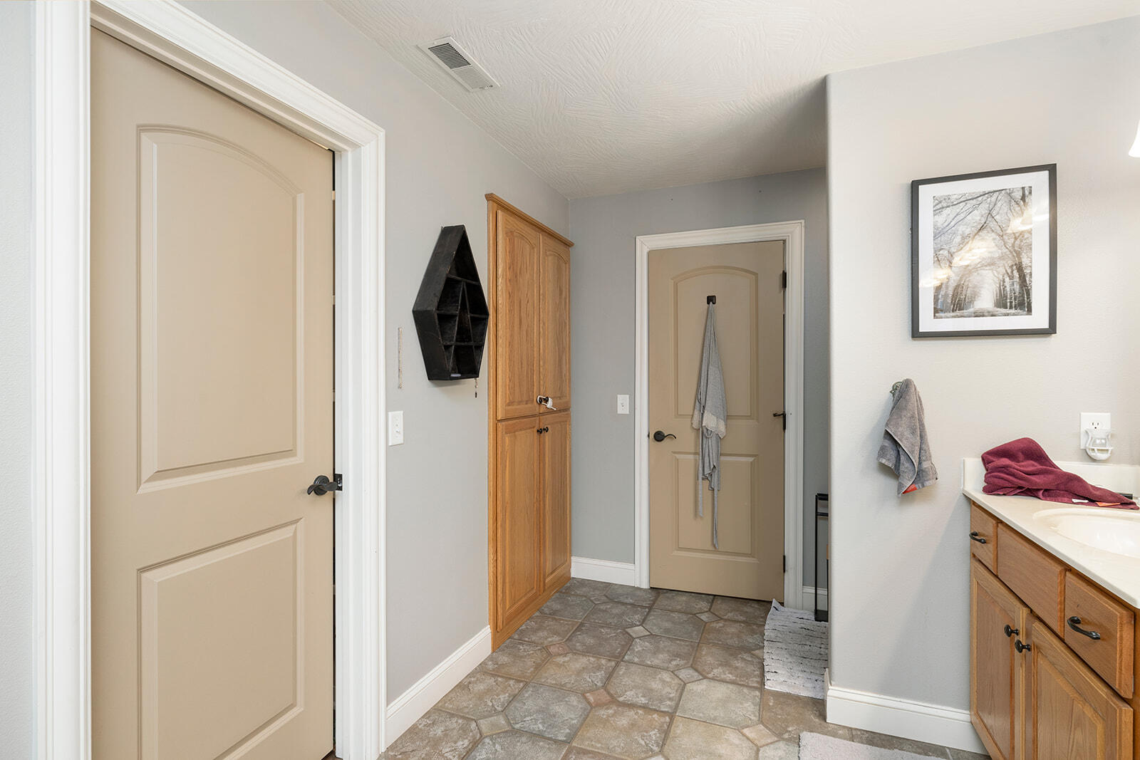 627 North Rockingham Avenue Property Photo 12