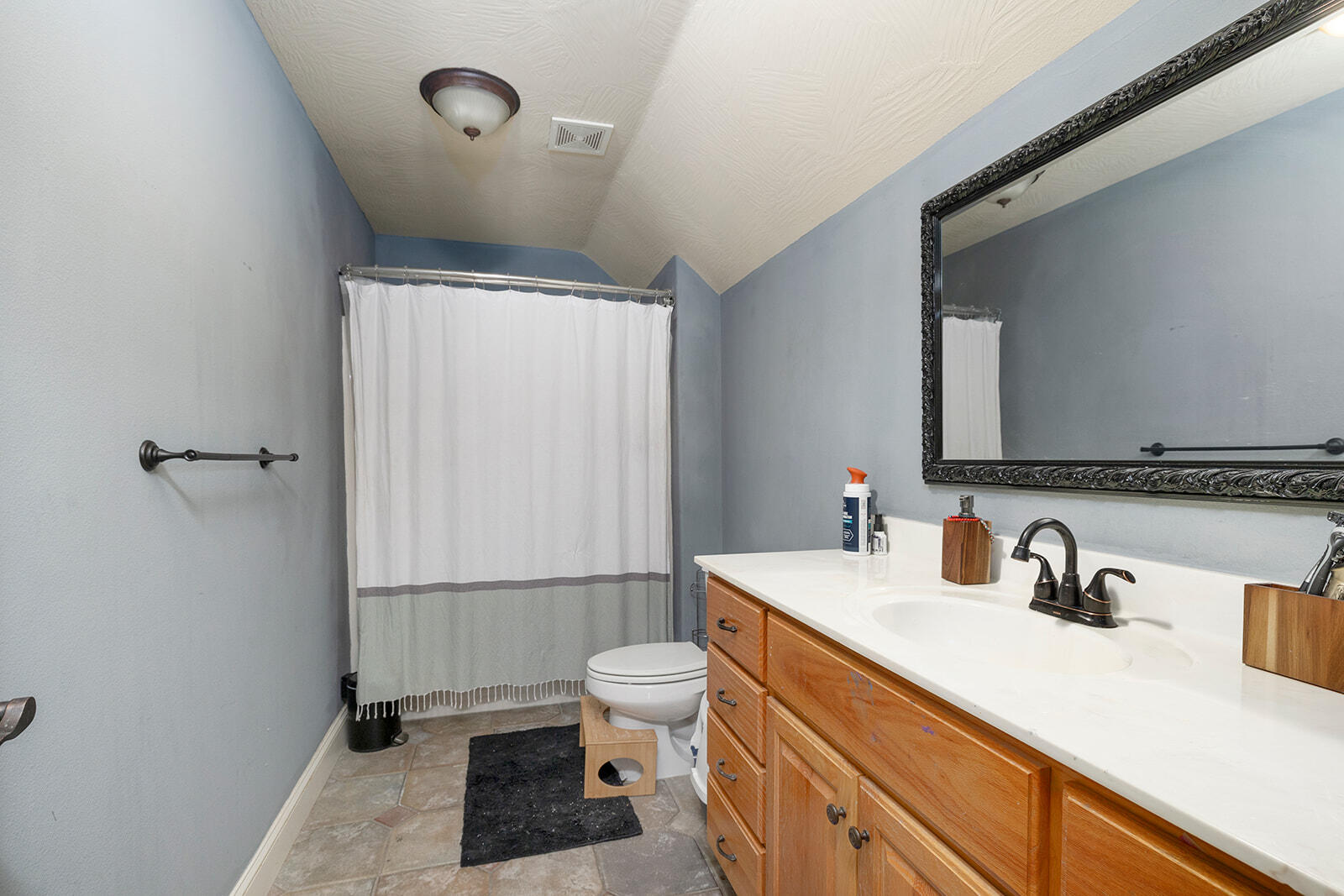 627 North Rockingham Avenue Property Photo 13