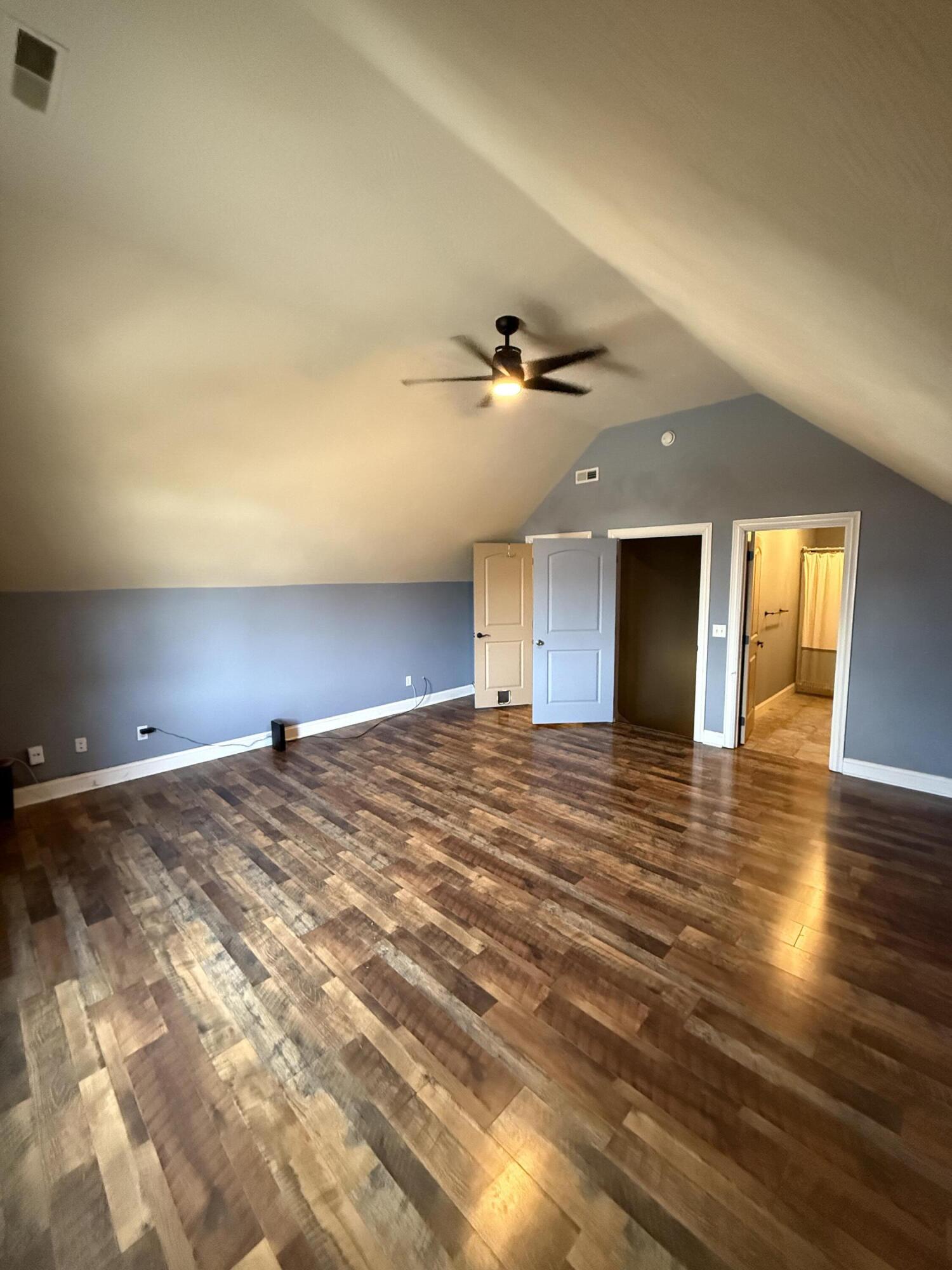 627 North Rockingham Avenue Property Photo 24