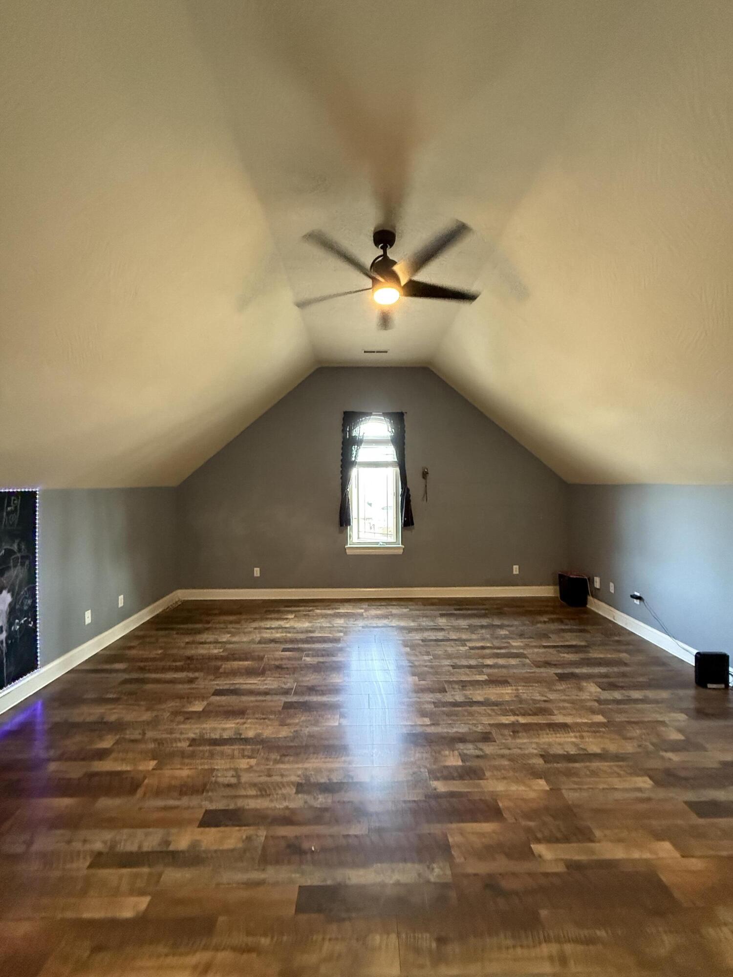 627 North Rockingham Avenue Property Photo 25