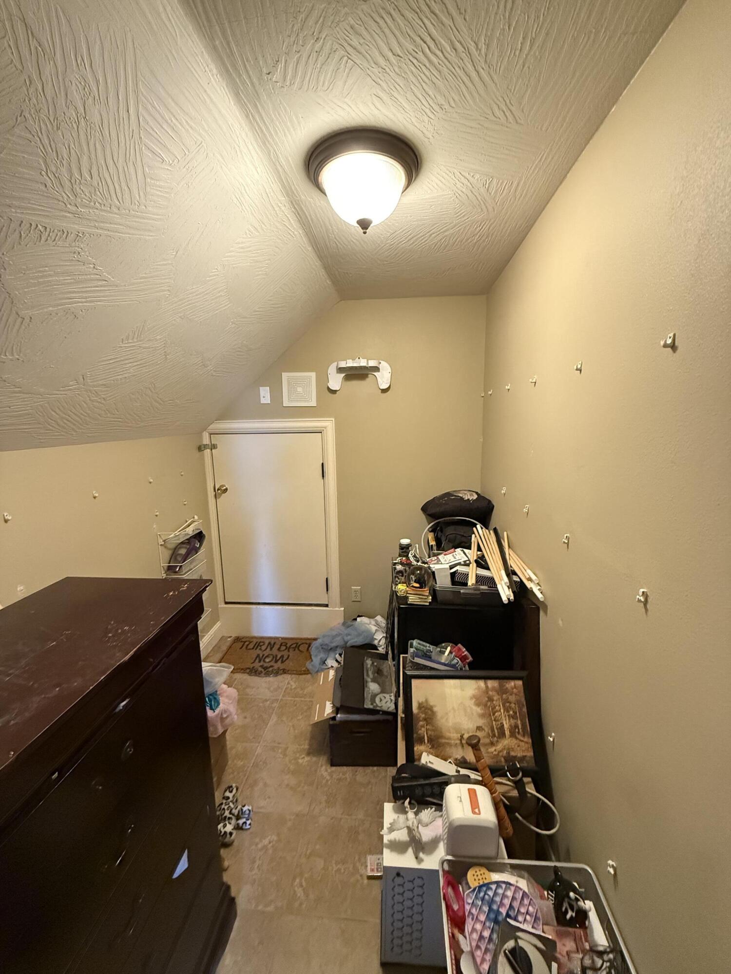 627 North Rockingham Avenue Property Photo 32