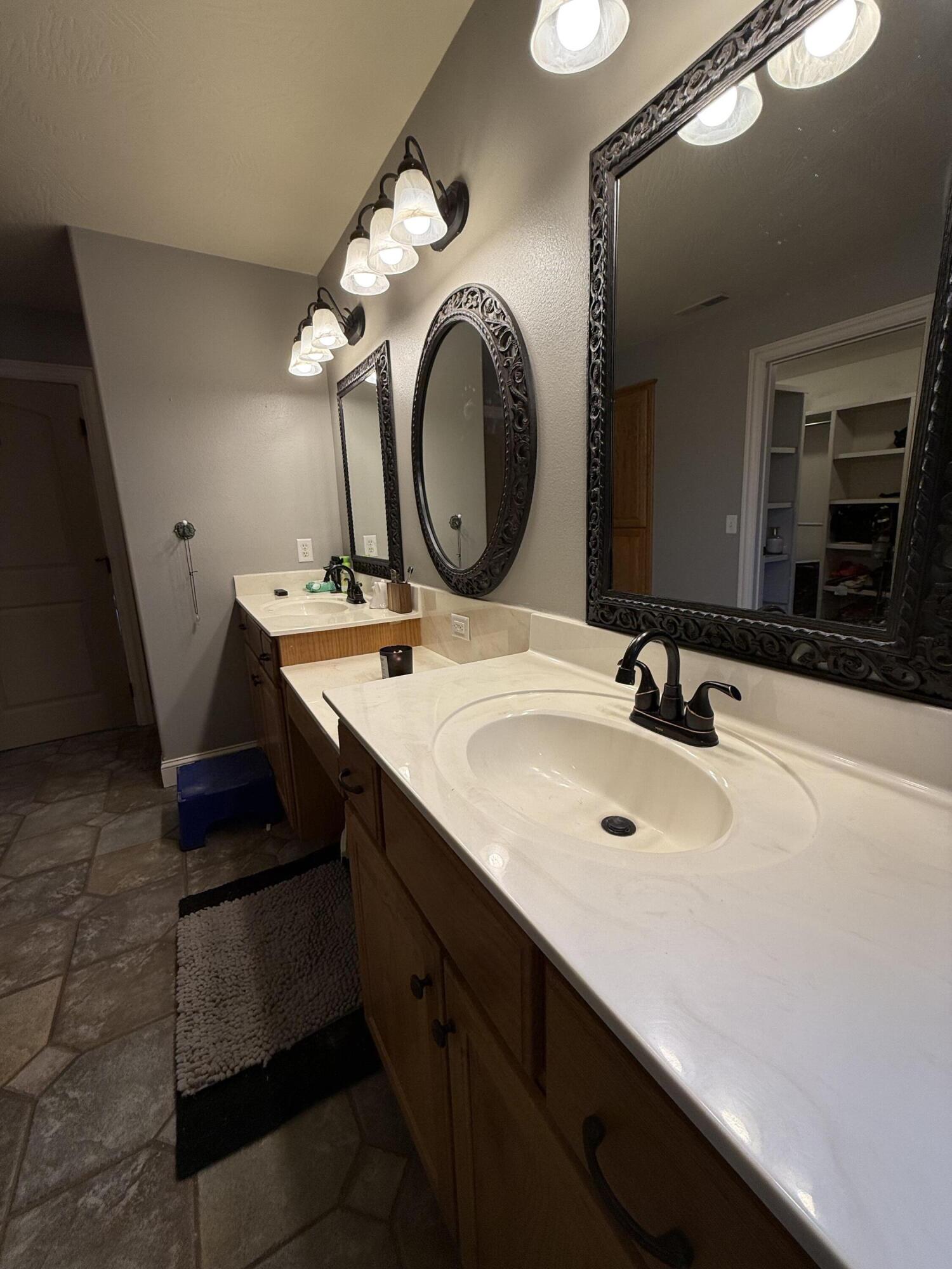 627 North Rockingham Avenue Property Photo 34