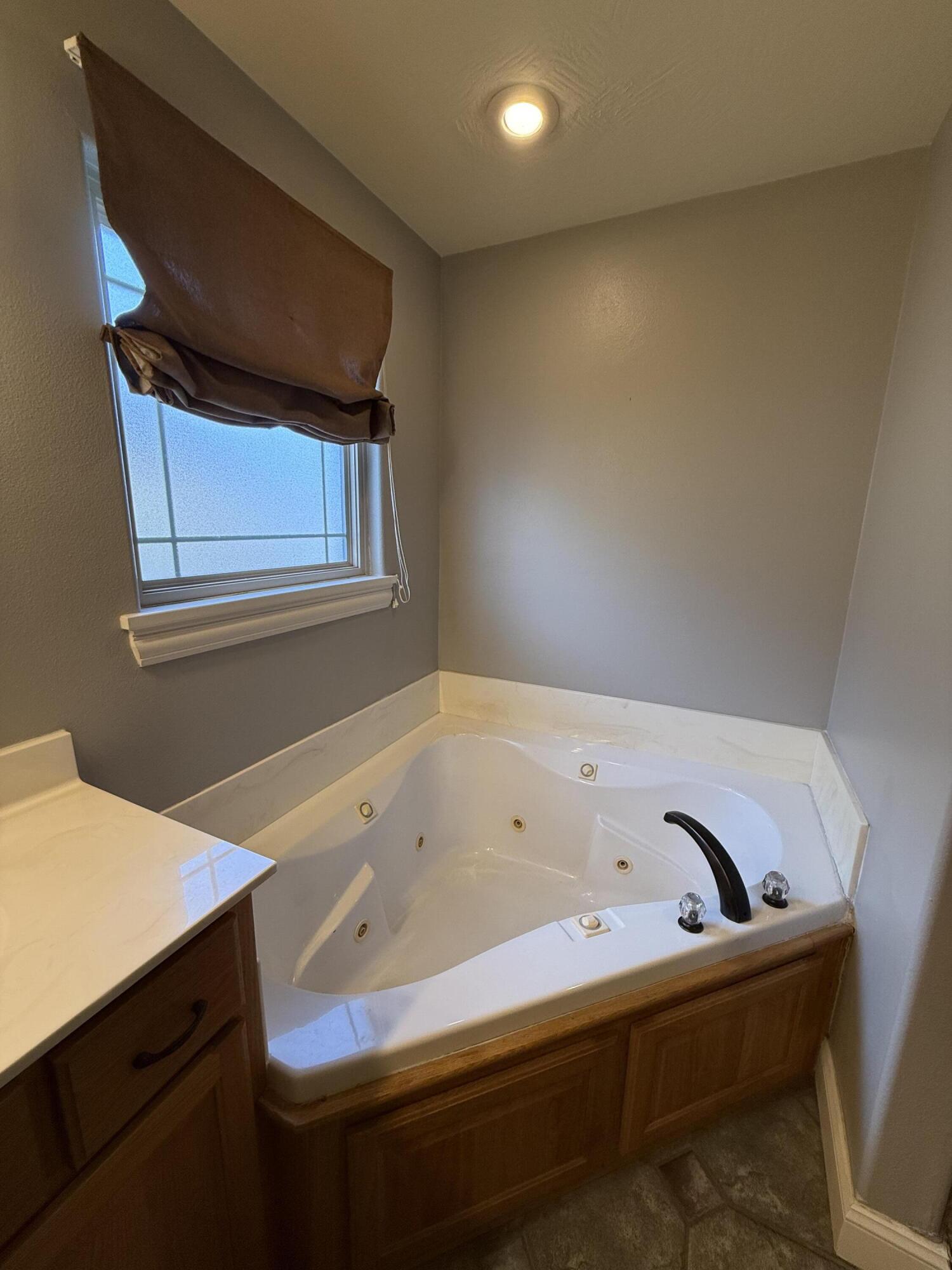 627 North Rockingham Avenue Property Photo 35