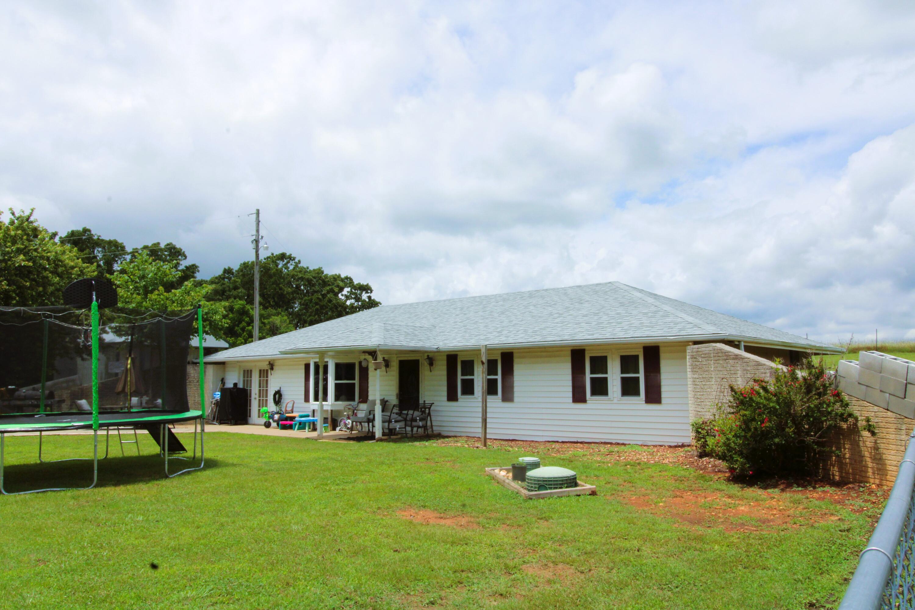 3349 Oldfield Road Property Photo 8