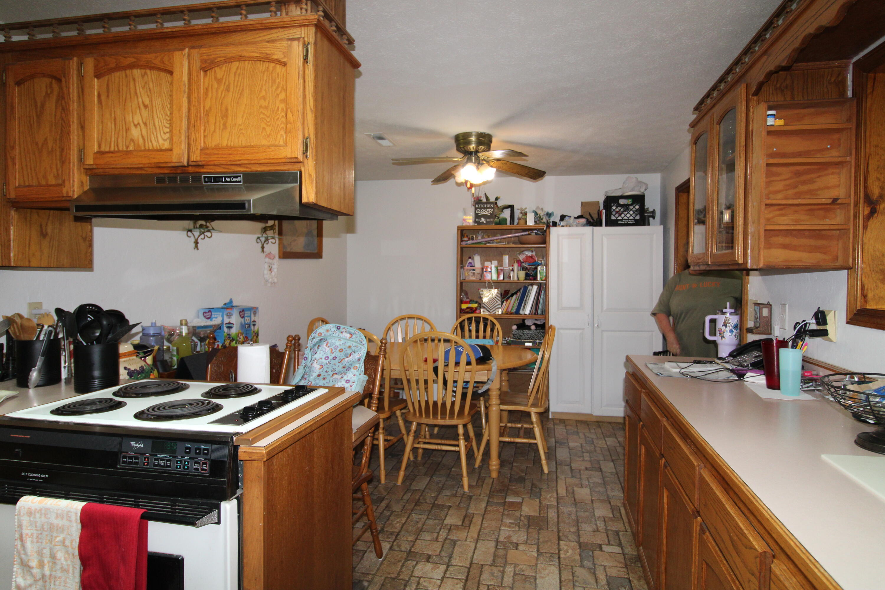 3349 Oldfield Road Property Photo 11