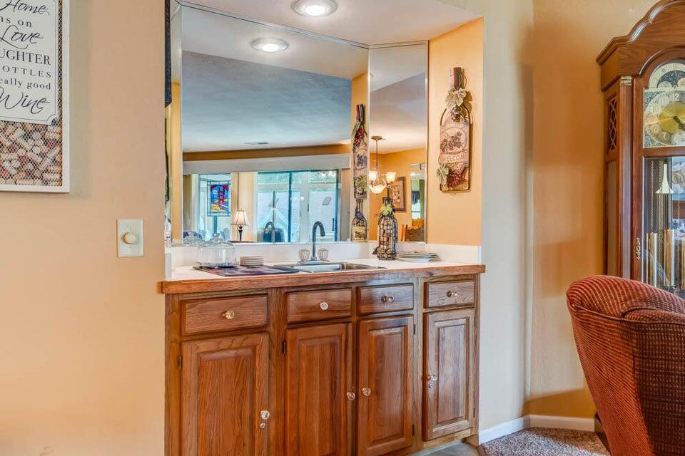 280 Wimbledon Drive Property Photo 10