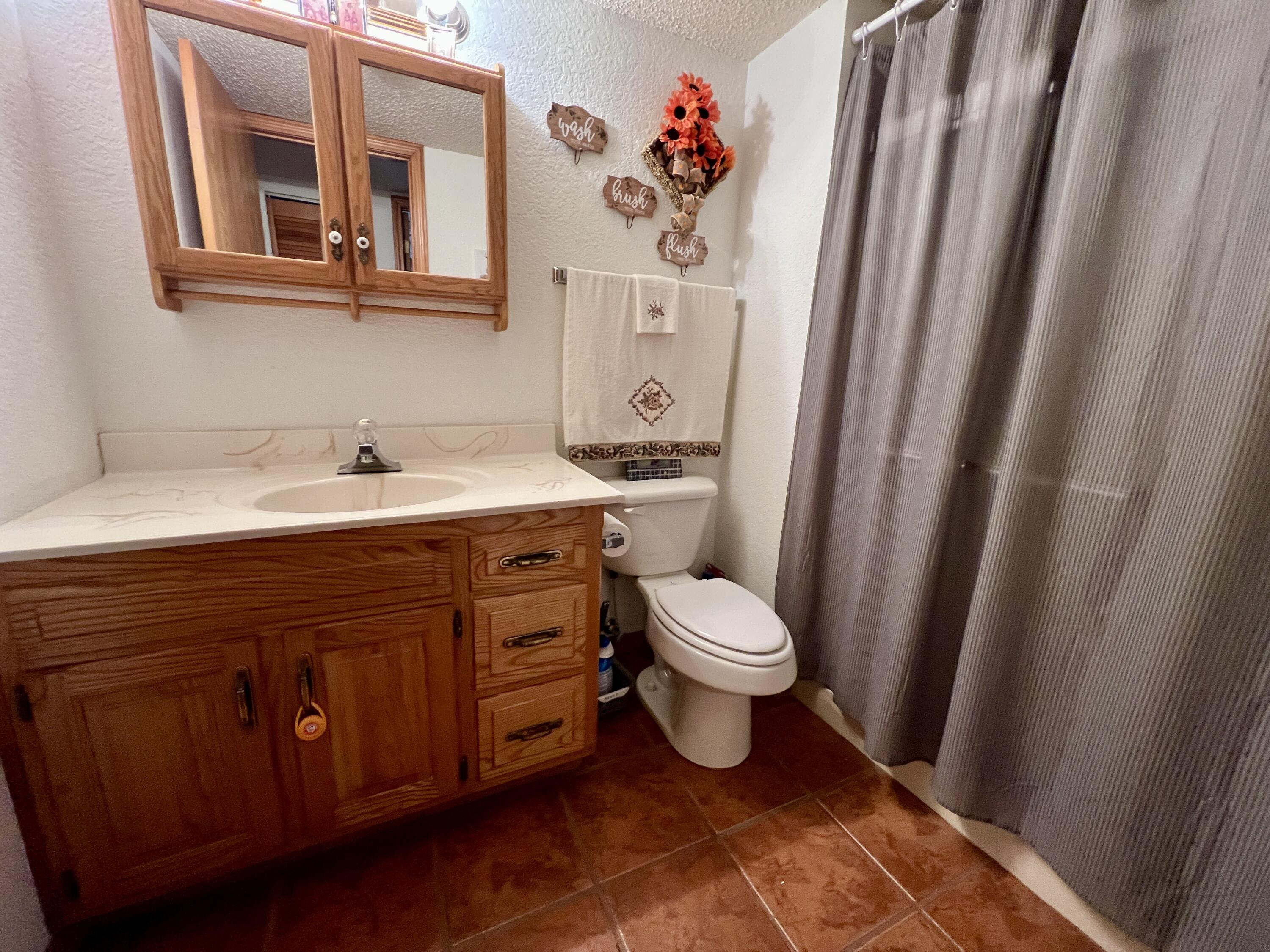 180 Wilshire Drive Property Photo 10