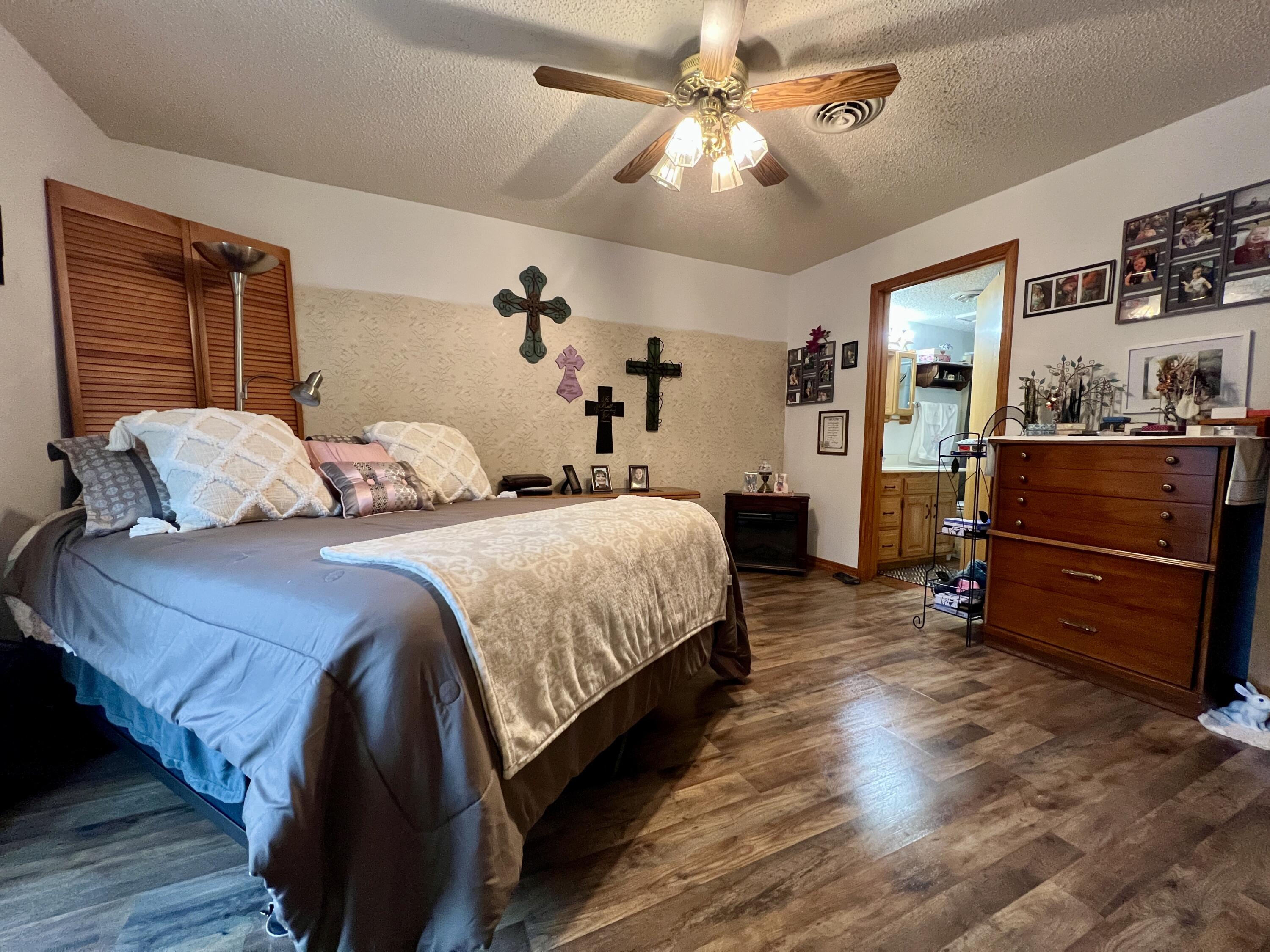 180 Wilshire Drive Property Photo 11