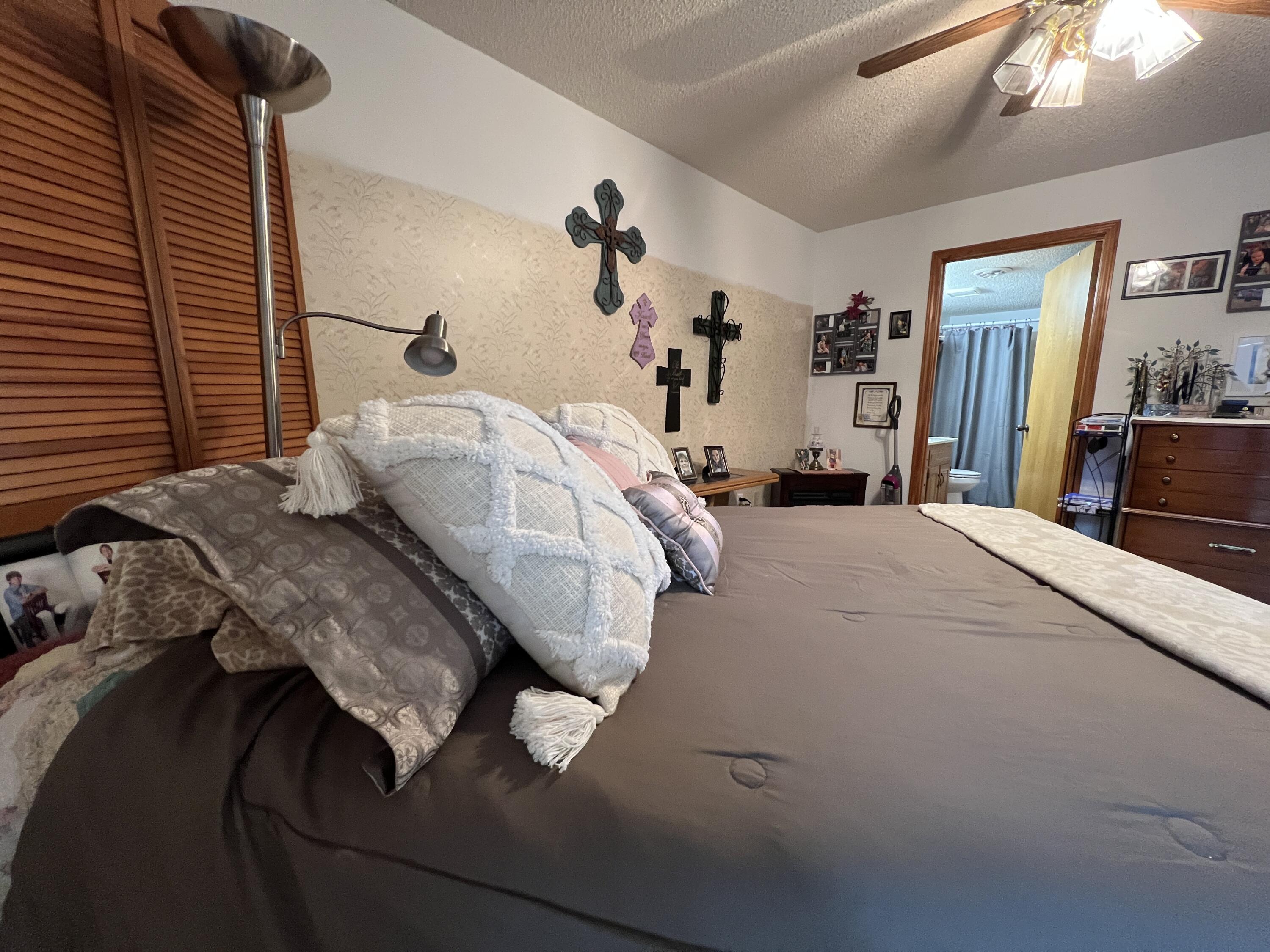 180 Wilshire Drive Property Photo 13