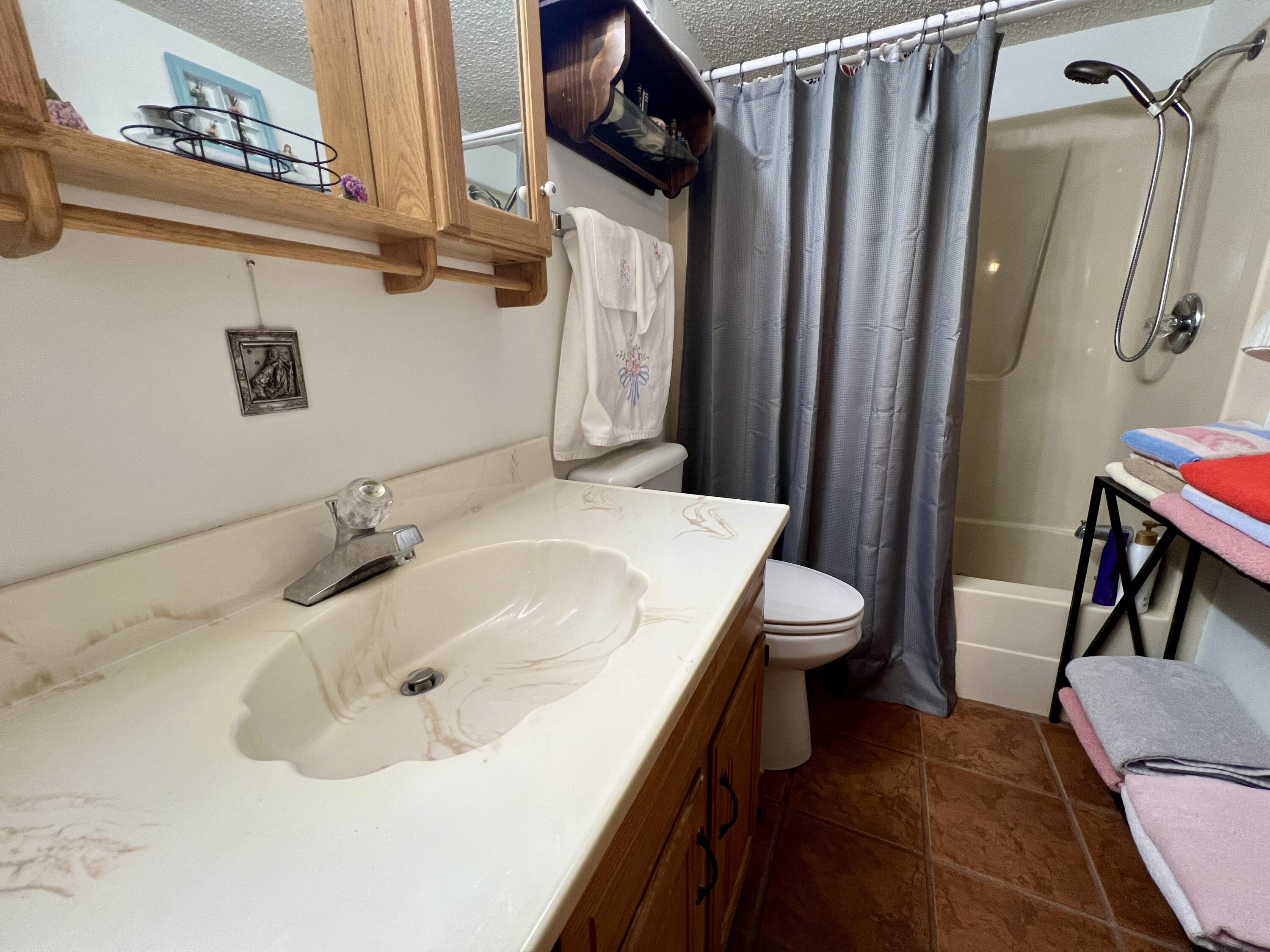 180 Wilshire Drive Property Photo 14
