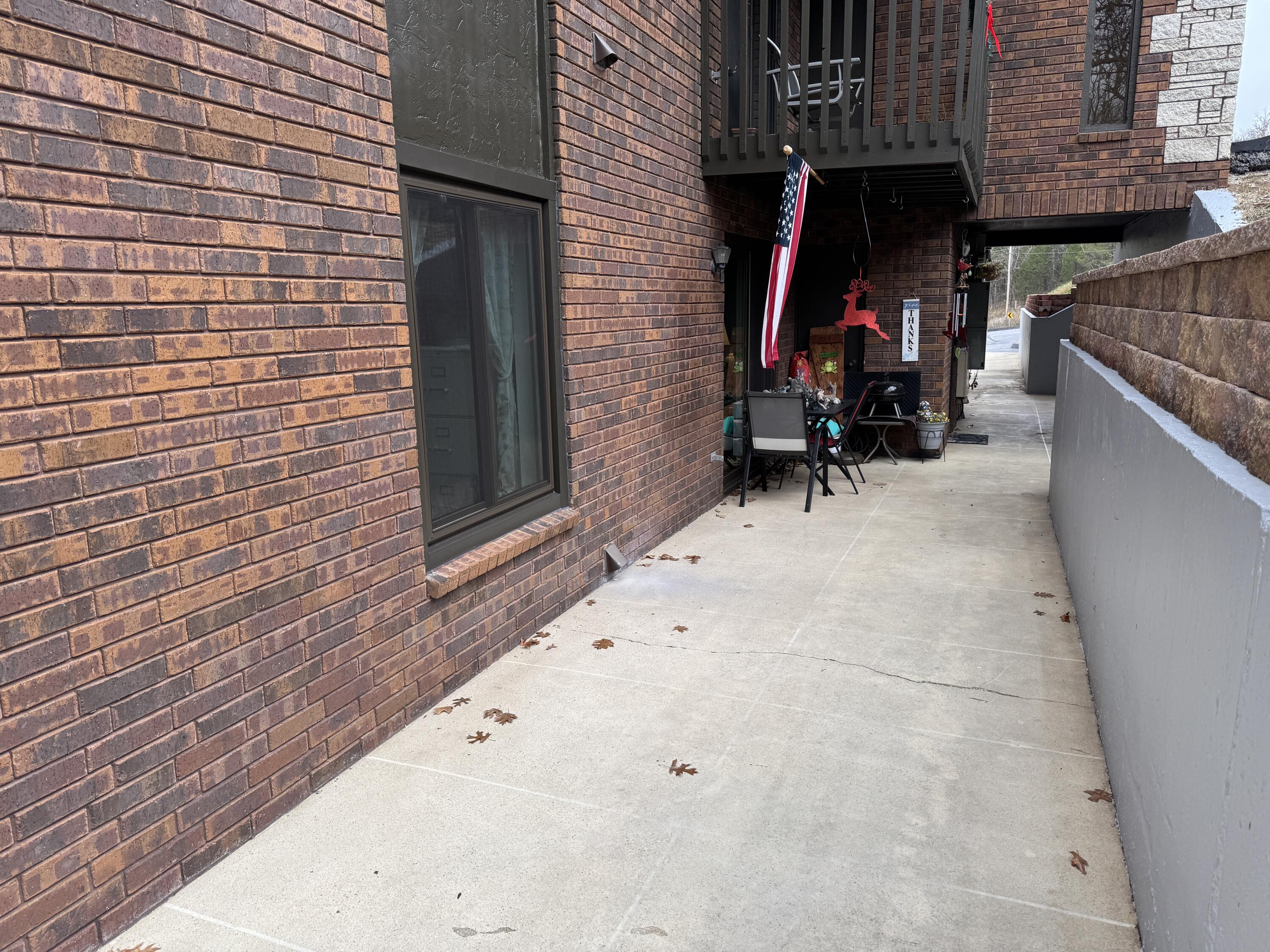 180 Wilshire Drive Property Photo 18
