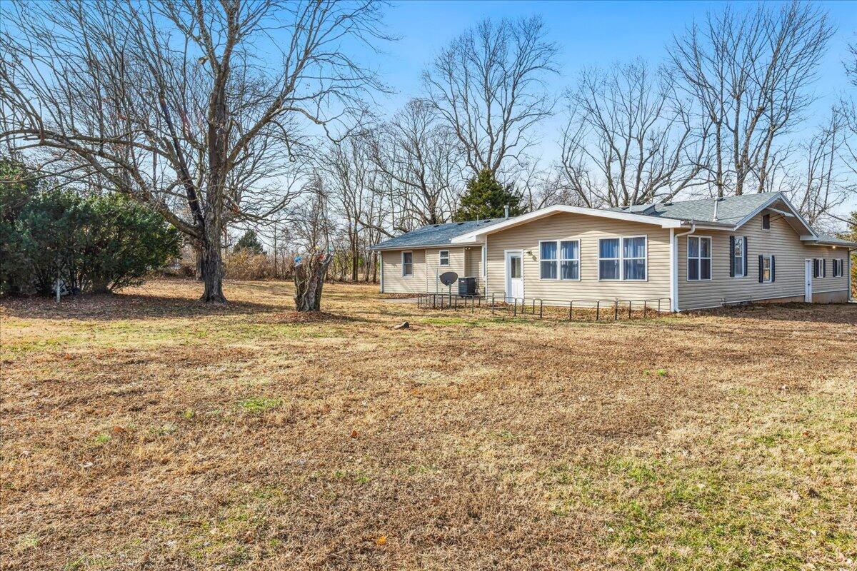 3828 North Farm Road 115 Property Photo 33