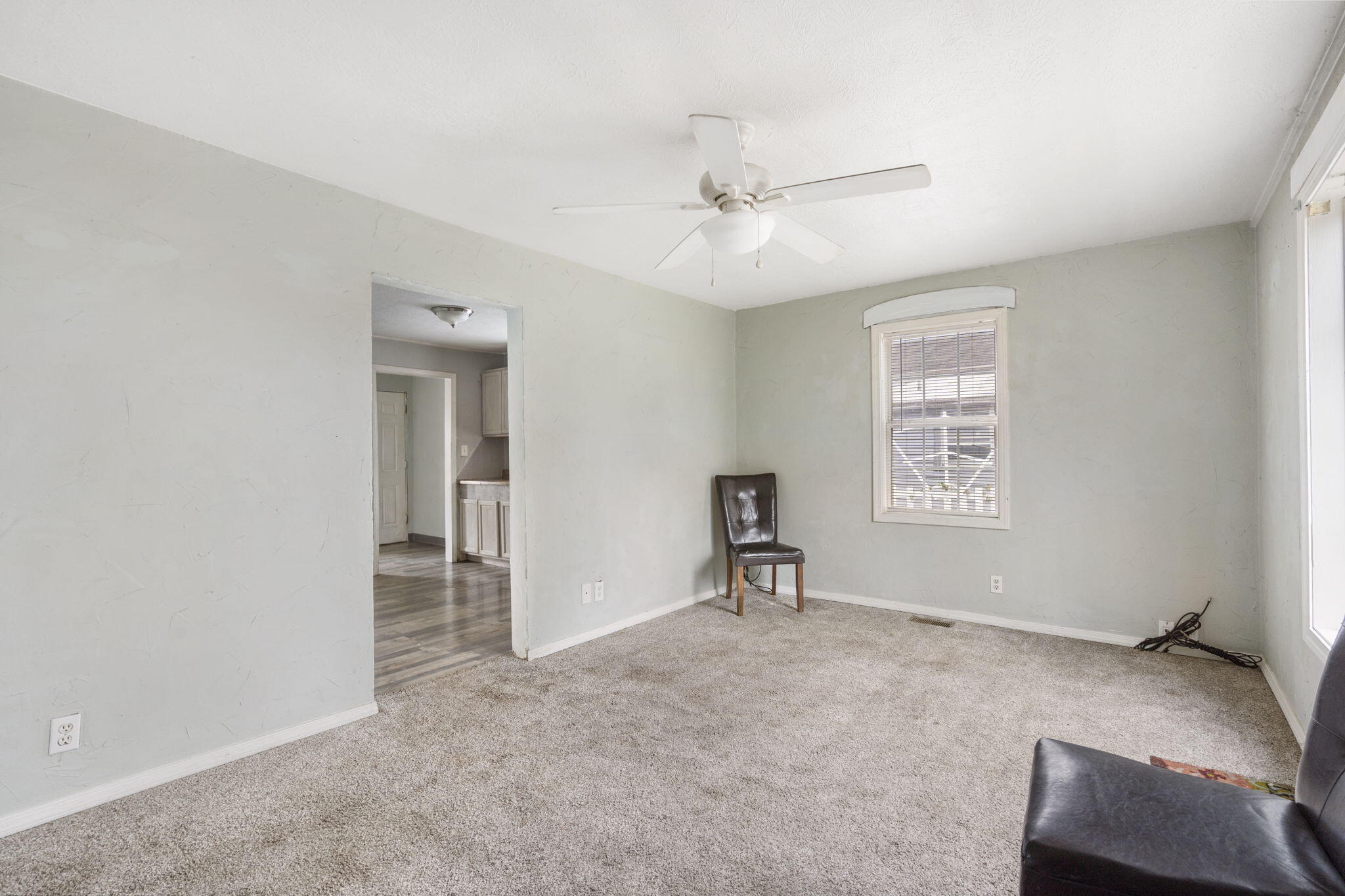 1411 West Webster Street Property Photo 3