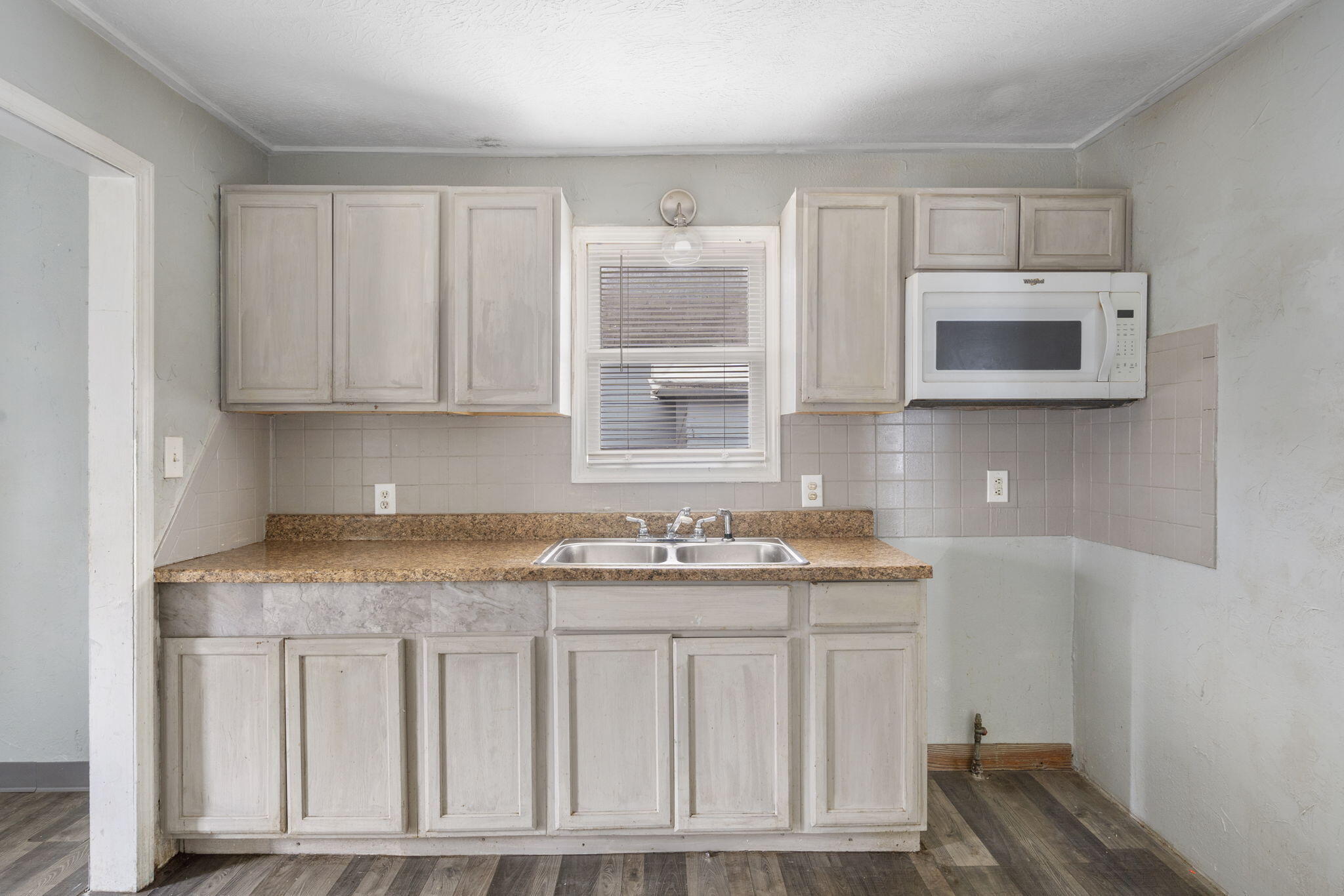 1411 West Webster Street Property Photo 5