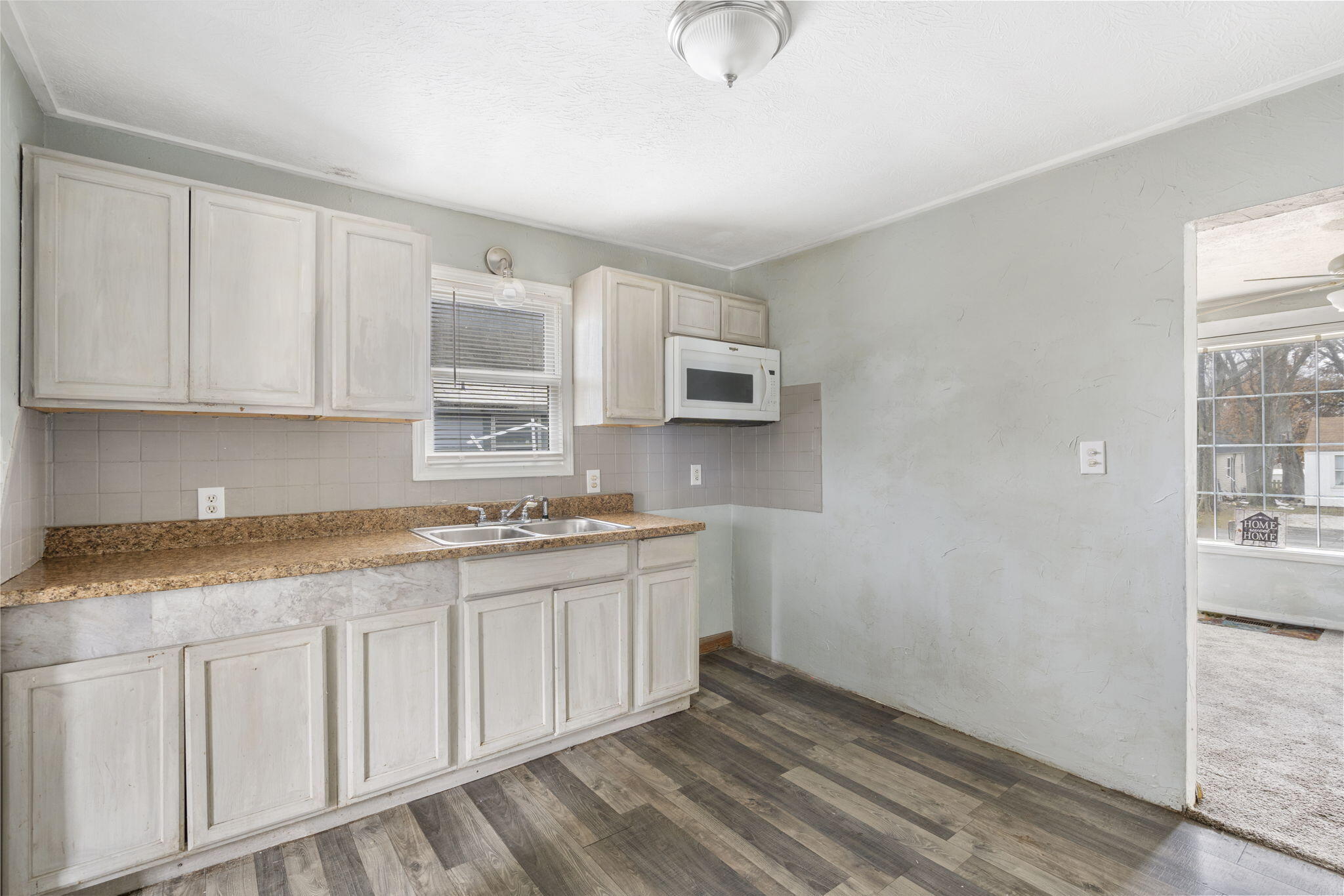 1411 West Webster Street Property Photo 6